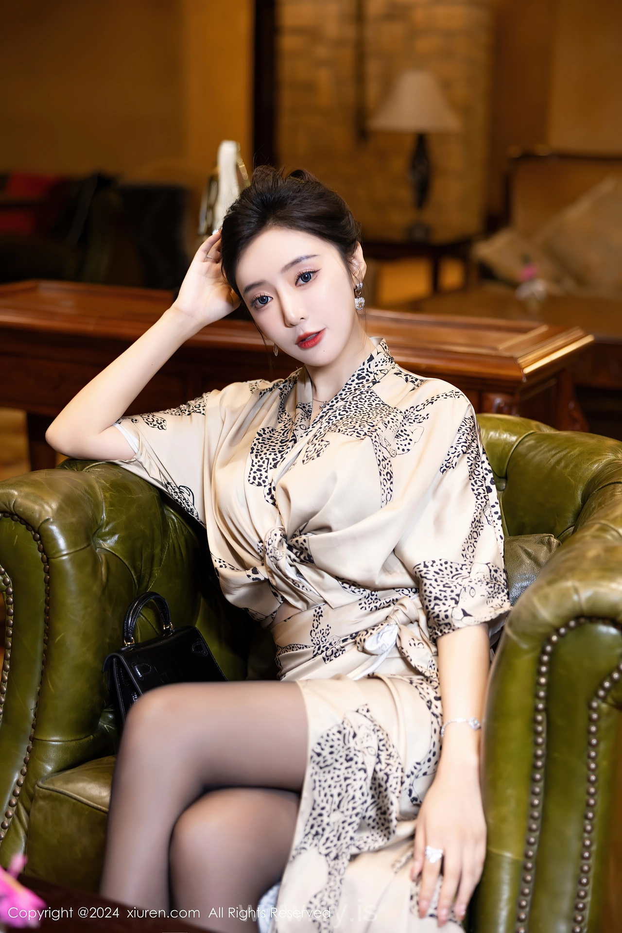 XIUREN(秀人网) No.8510 Radiant & Good-looking Chinese Beauty Queen 王馨瑶yanni