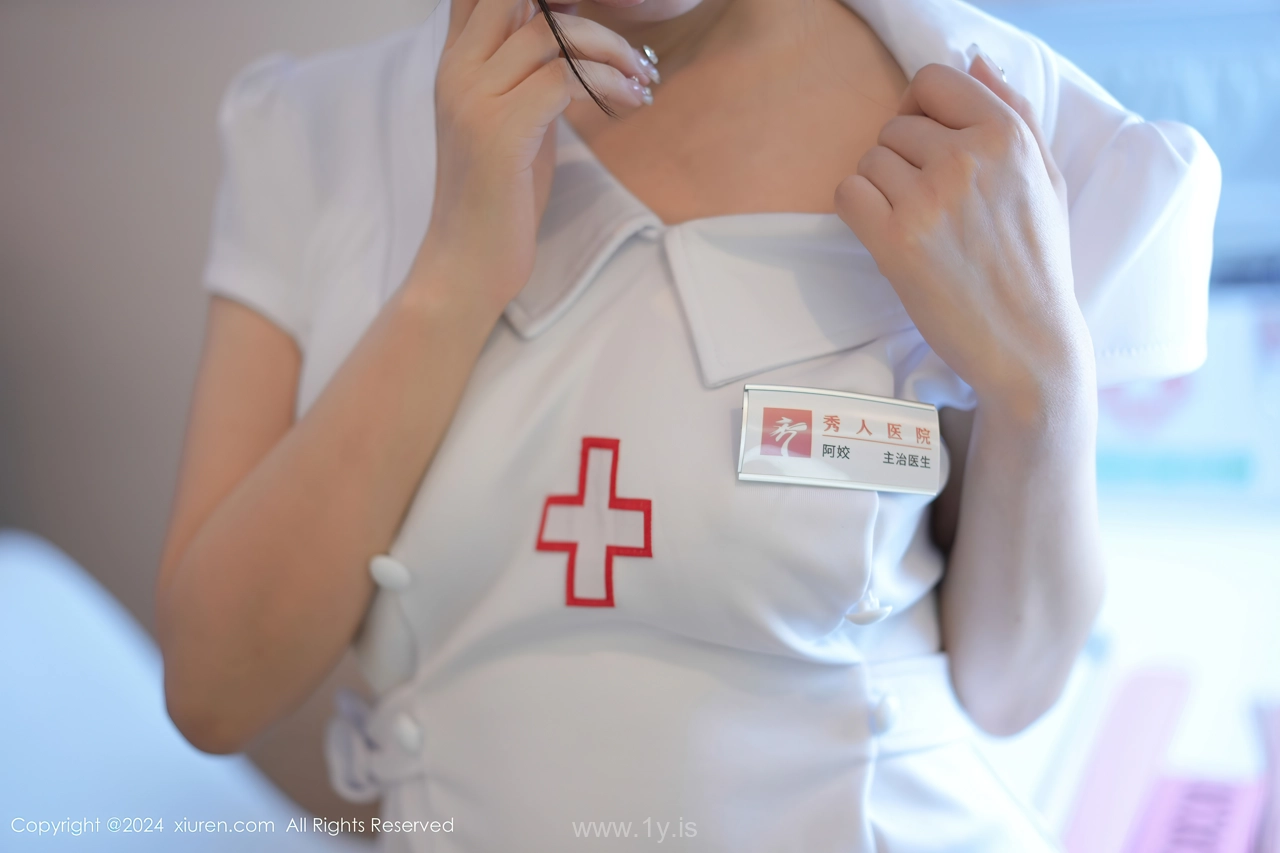 XIUREN(秀人网) No.8512 Sexy & Exquisite Asian Vixen laura阿姣