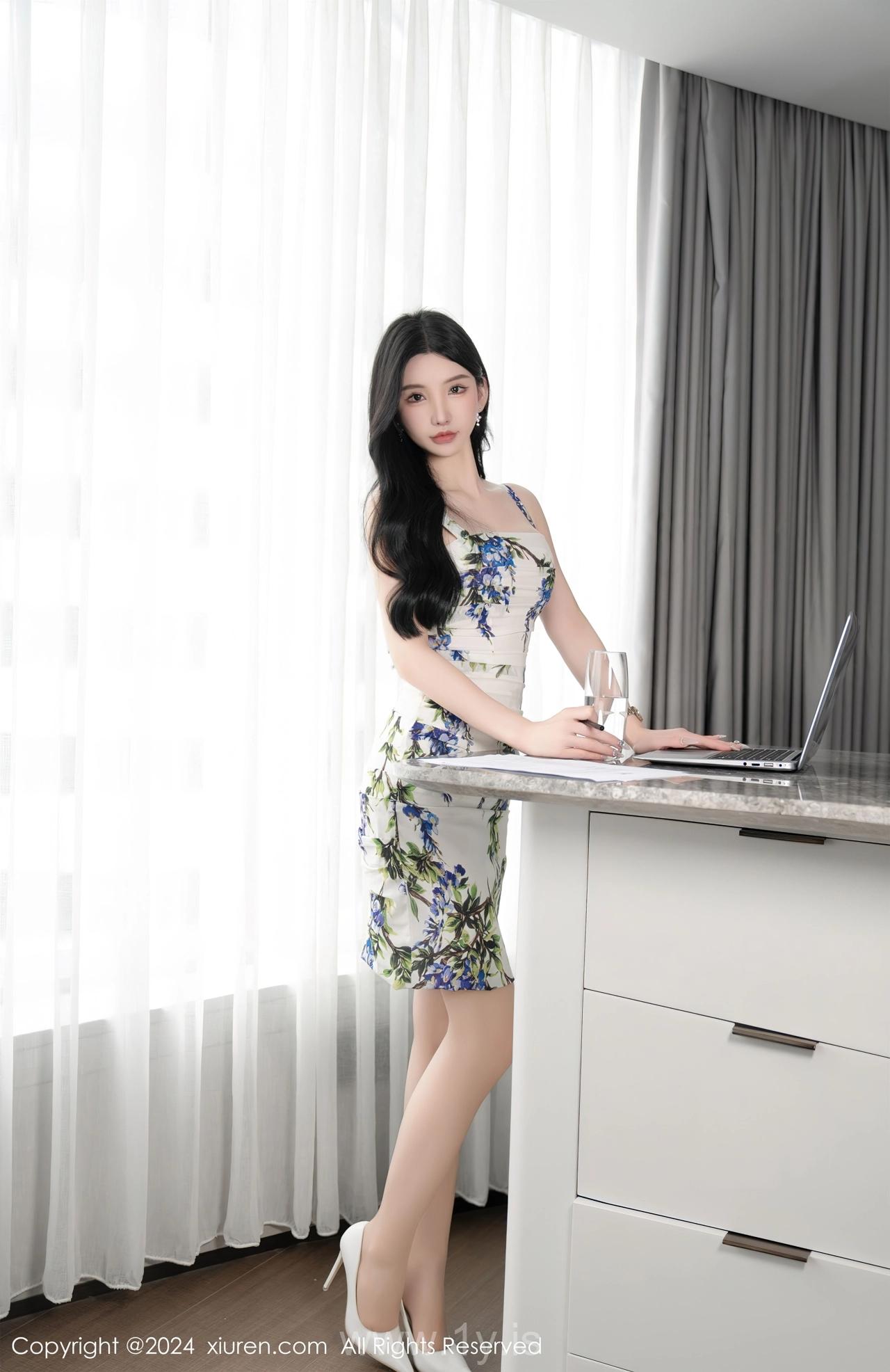 XIUREN(秀人网) No.8513 Enigmatic & Chic Asian Siren 周于希Sally