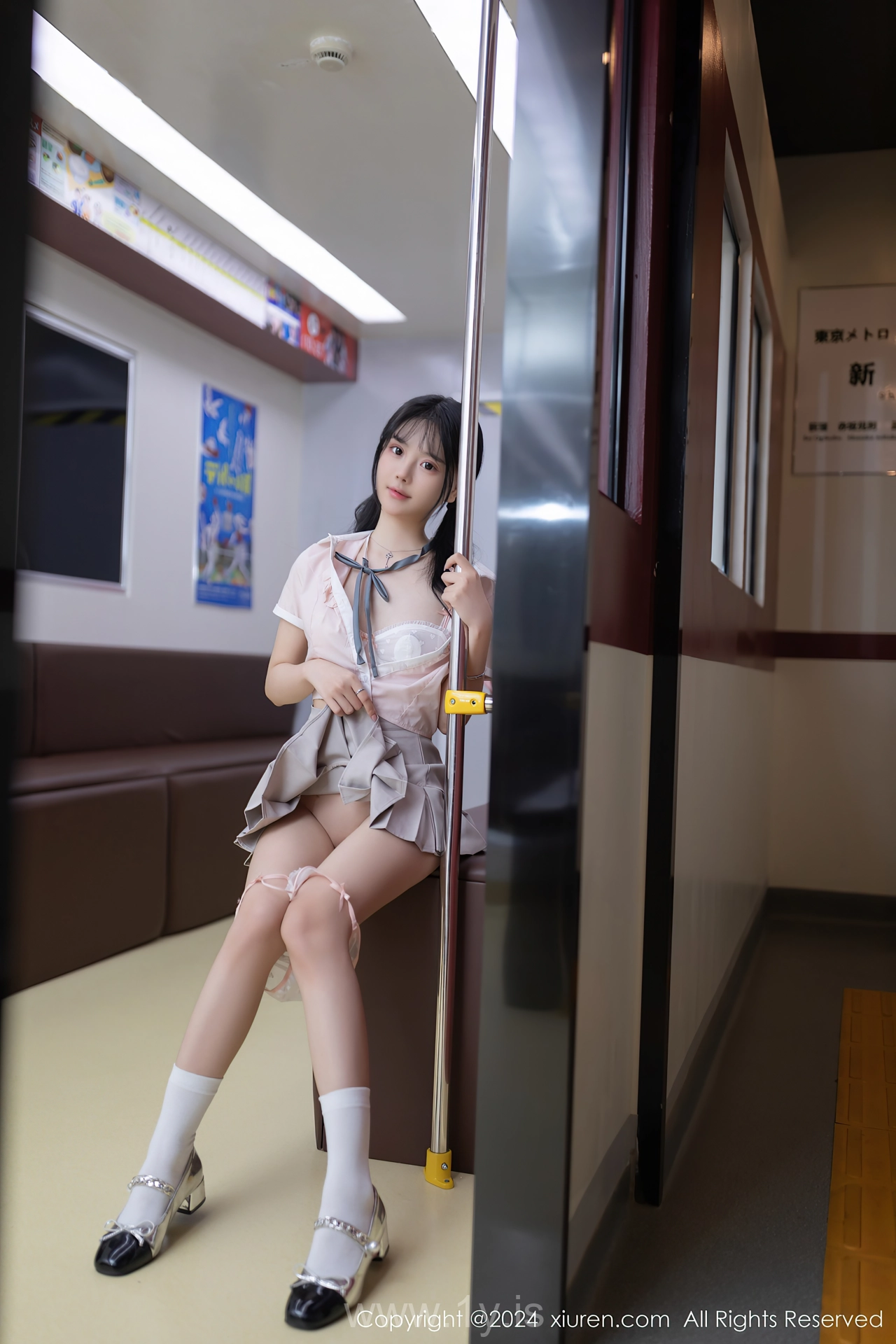 XIUREN(秀人网) No.8515 Playful Chinese Rara Avis 幼幼