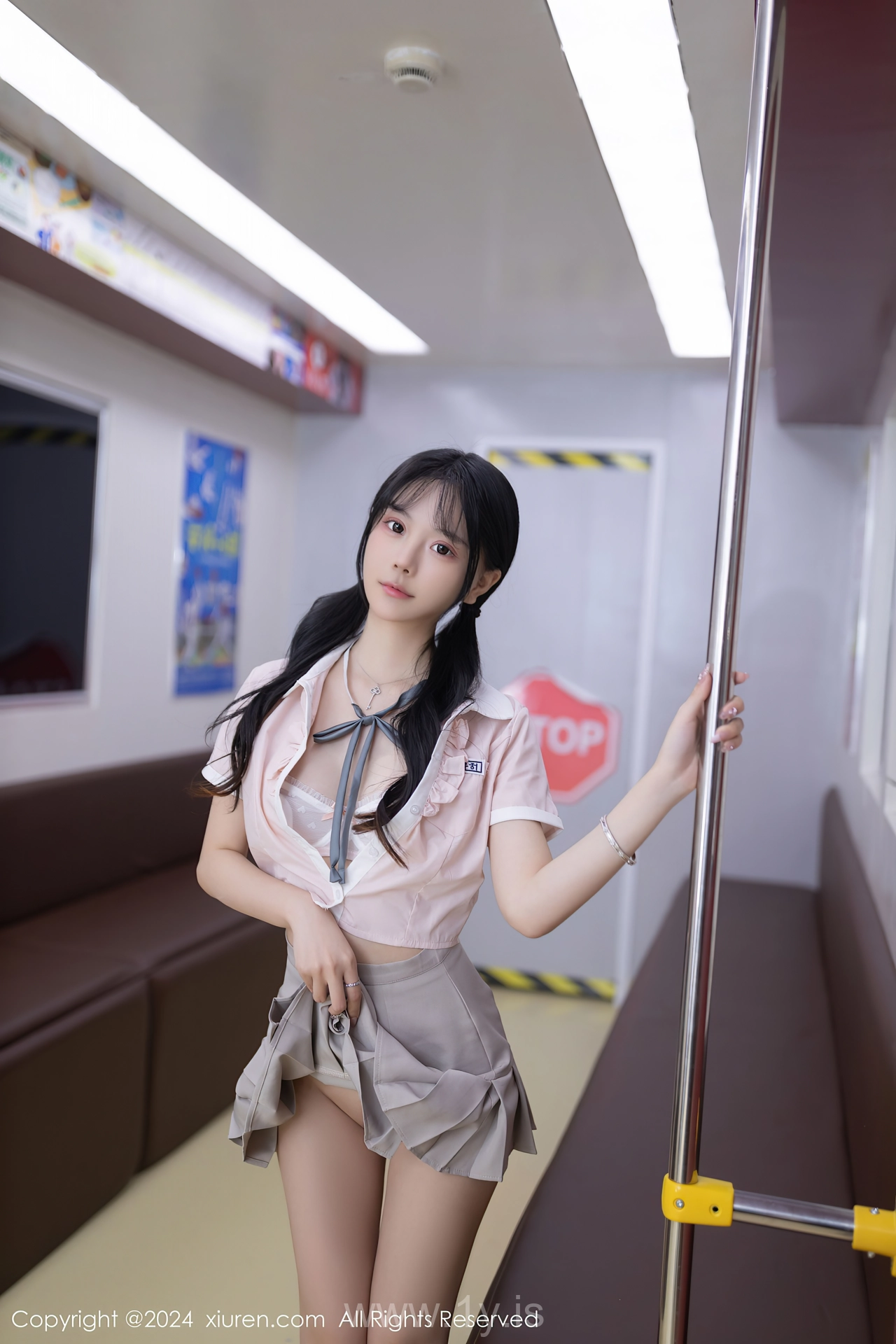 XIUREN(秀人网) No.8515 Playful Chinese Rara Avis 幼幼