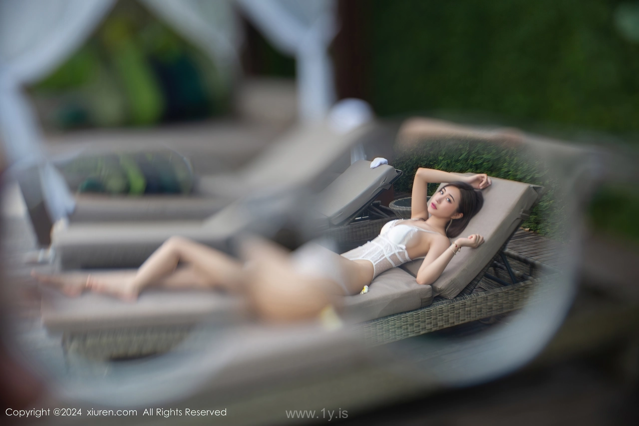 XIUREN(秀人网) No.8522 Seductive & Pretty Chinese Belle 绮里嘉ula