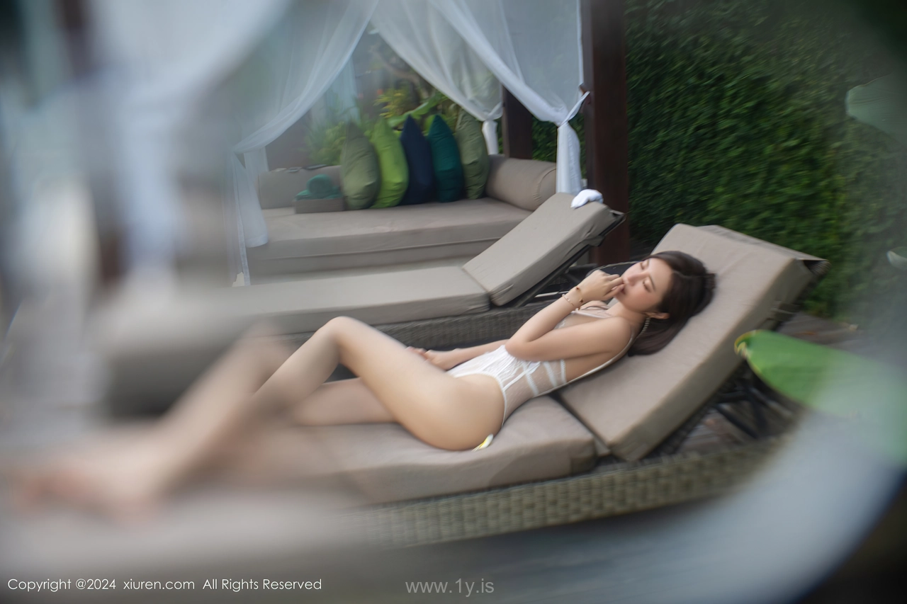 XIUREN(秀人网) No.8522 Seductive & Pretty Chinese Belle 绮里嘉ula