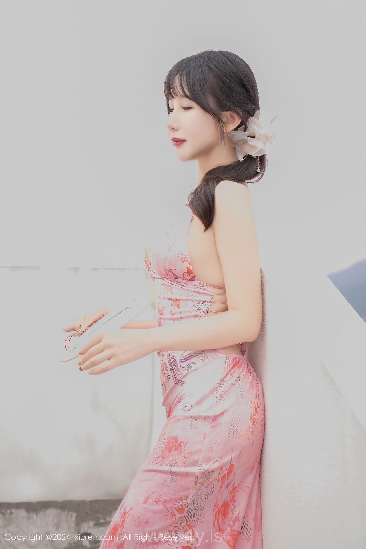 XIUREN(秀人网) No.8535 Sultry & Refined Asian Femme fatale 波巧酱