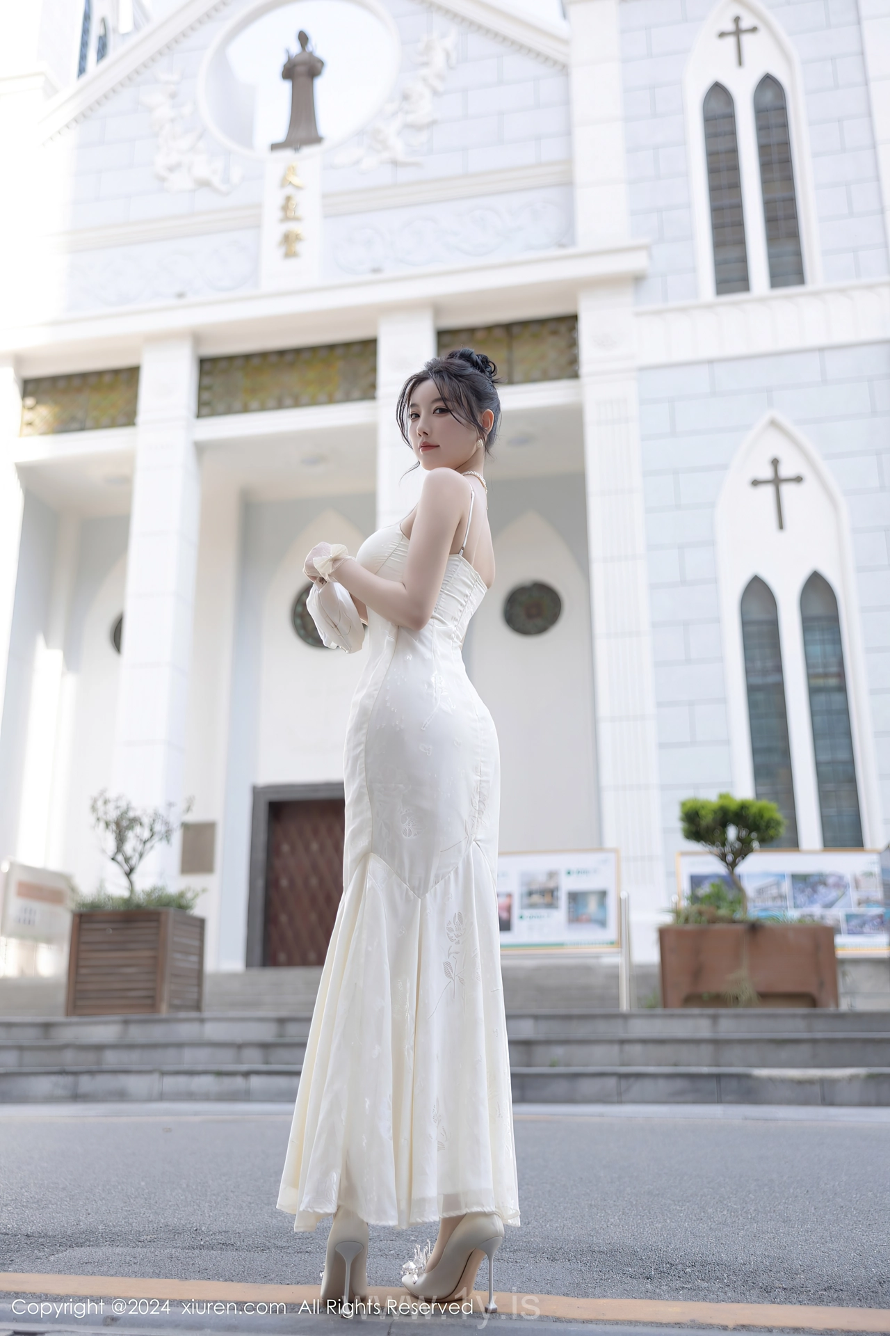 XIUREN(秀人网) No.8538 Delightful & Lovely Chinese Temptress 杨晨晨Yome