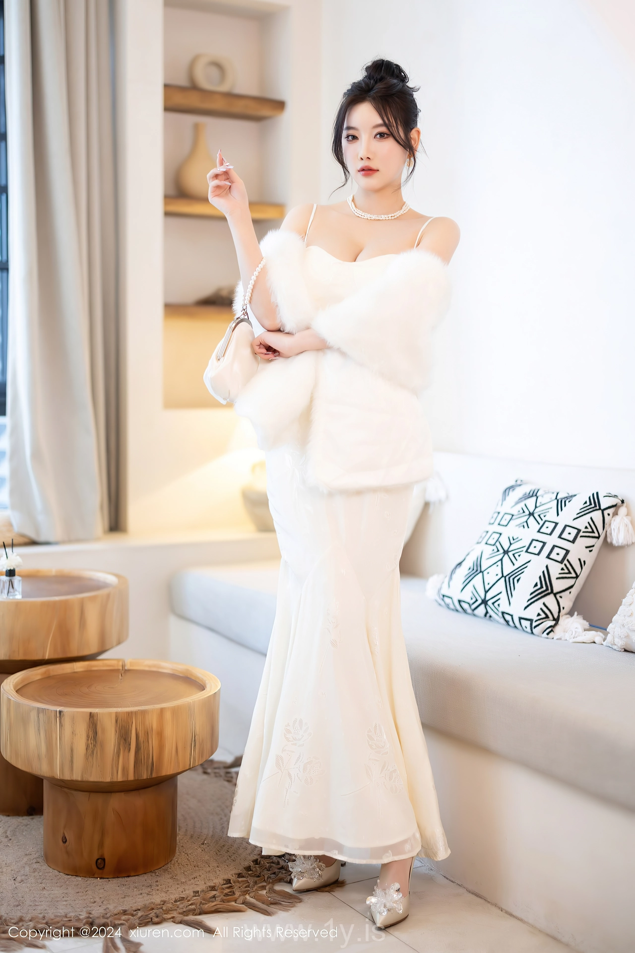 XIUREN(秀人网) No.8538 Delightful & Lovely Chinese Temptress 杨晨晨Yome