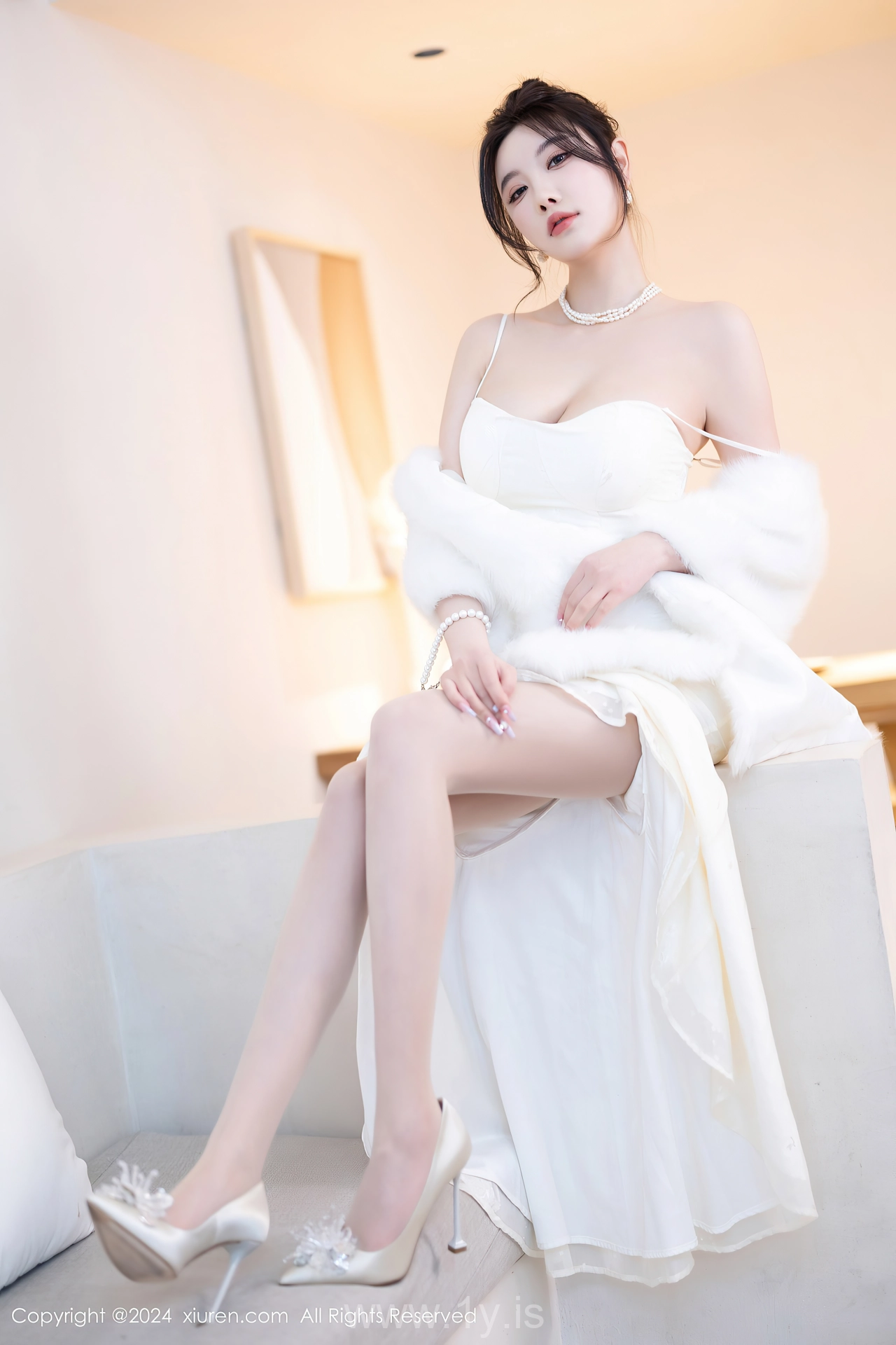 XIUREN(秀人网) No.8538 Delightful & Lovely Chinese Temptress 杨晨晨Yome