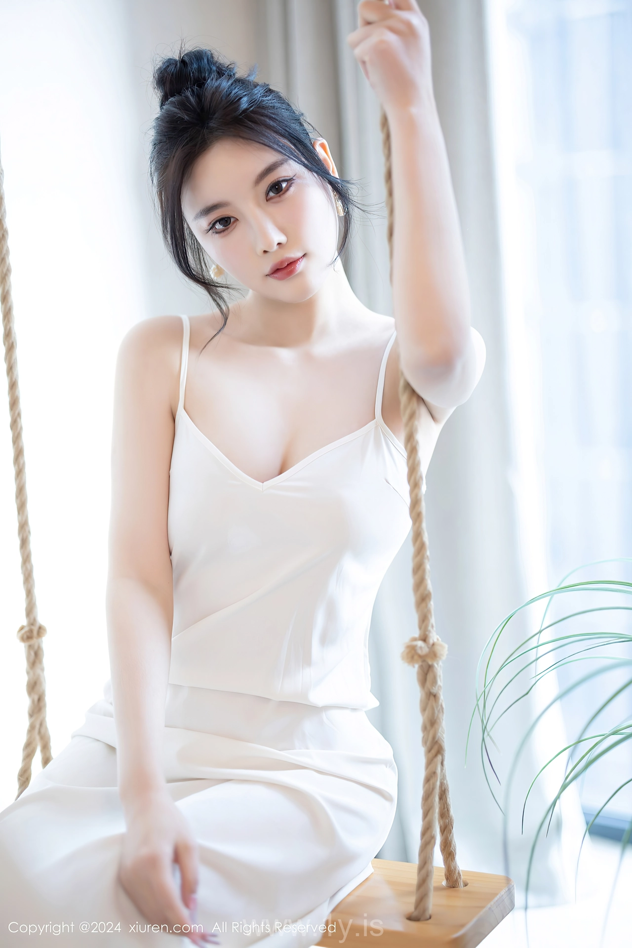 XIUREN(秀人网) No.8538 Delightful & Lovely Chinese Temptress 杨晨晨Yome