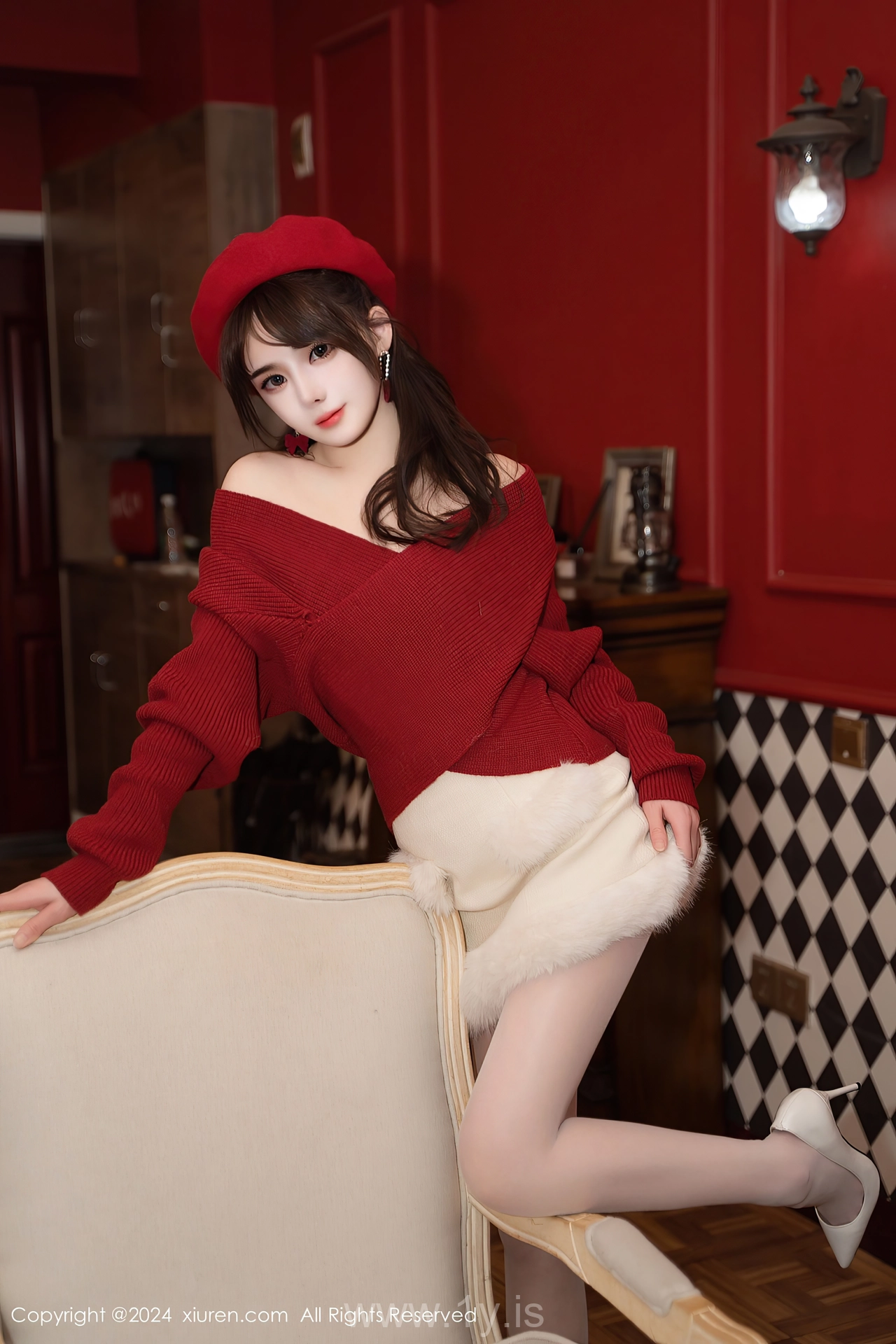 XIUREN(秀人网) No.8551 Stylish & Enchanting Chinese Vixen 林月月