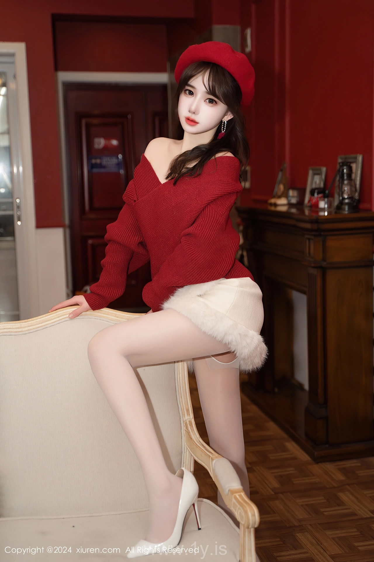 XIUREN(秀人网) No.8551 Stylish & Enchanting Chinese Vixen 林月月