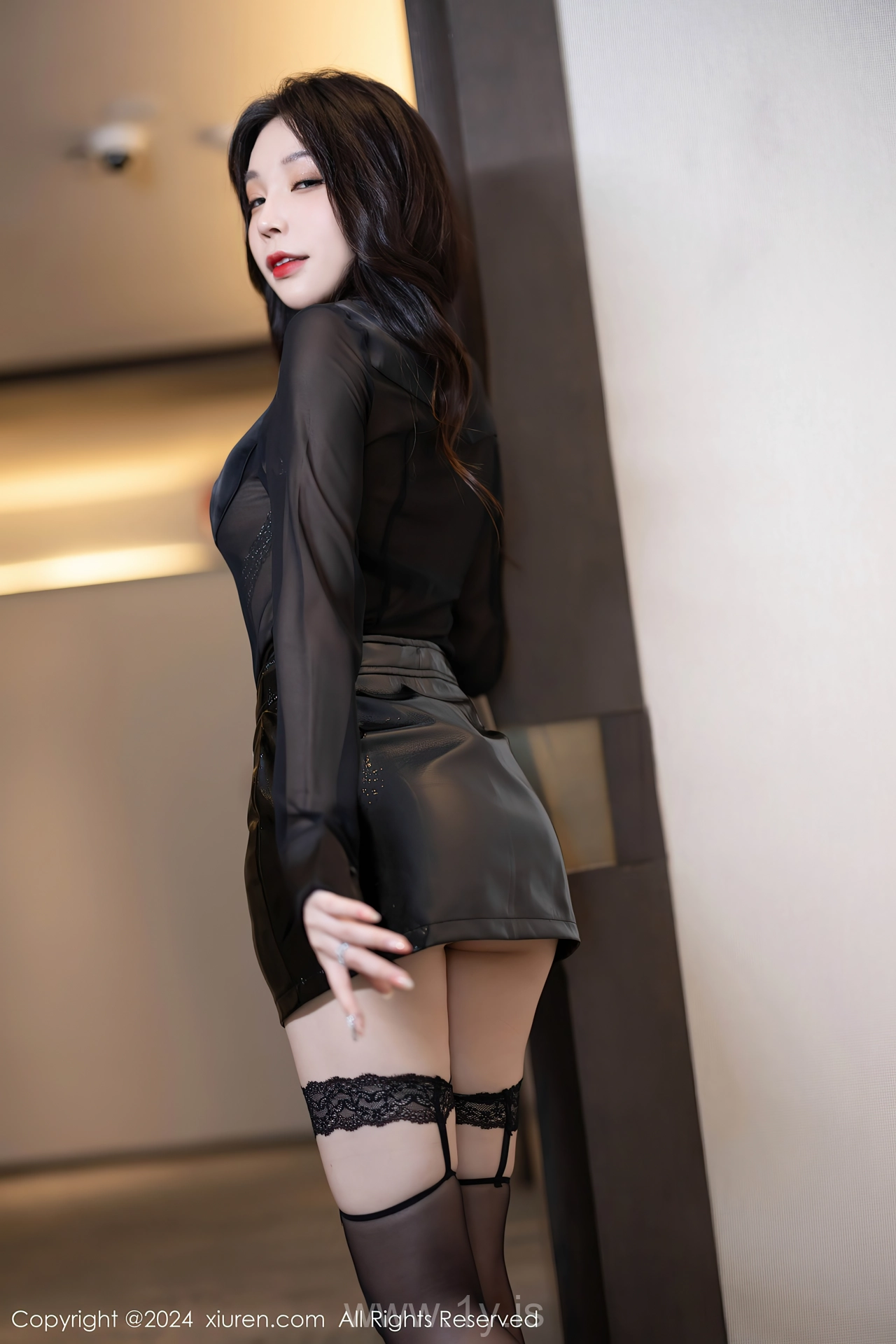 XIUREN(秀人网) No.8554 Captivating & Radiant Chinese Vixen 徐莉芝Booty