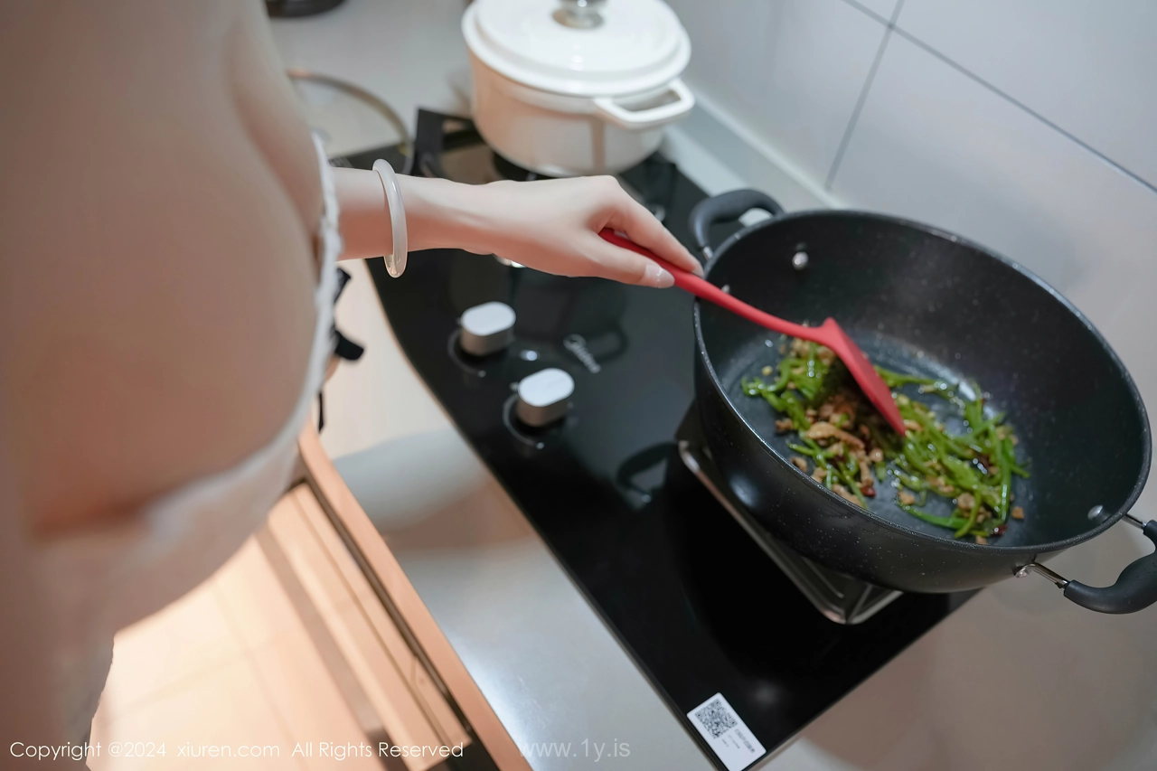 XIUREN(秀人网) No.8557 Pretty & Quiet Asian Charmer 晚苏susu