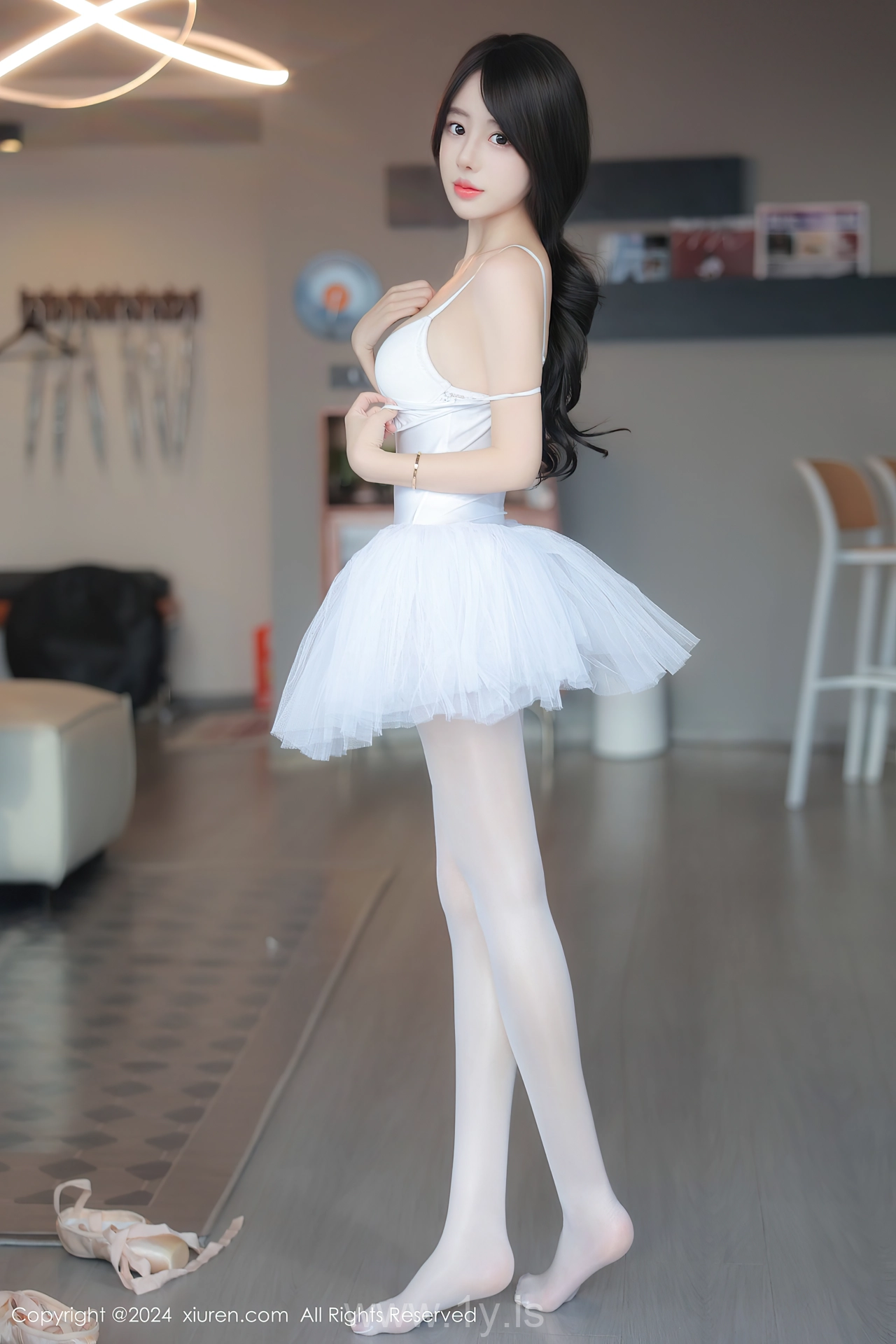 XIUREN(秀人网) No.8564 Seductive & Luminous Asian Sweetie 桃妖夭