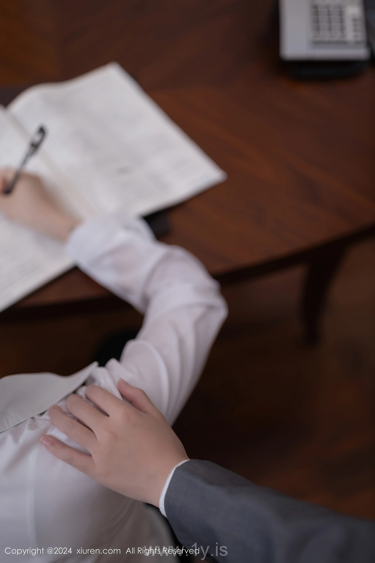 XIUREN(秀人网) No.8579 Vivacious & Enigmatic Asian Angel 杏子Yada