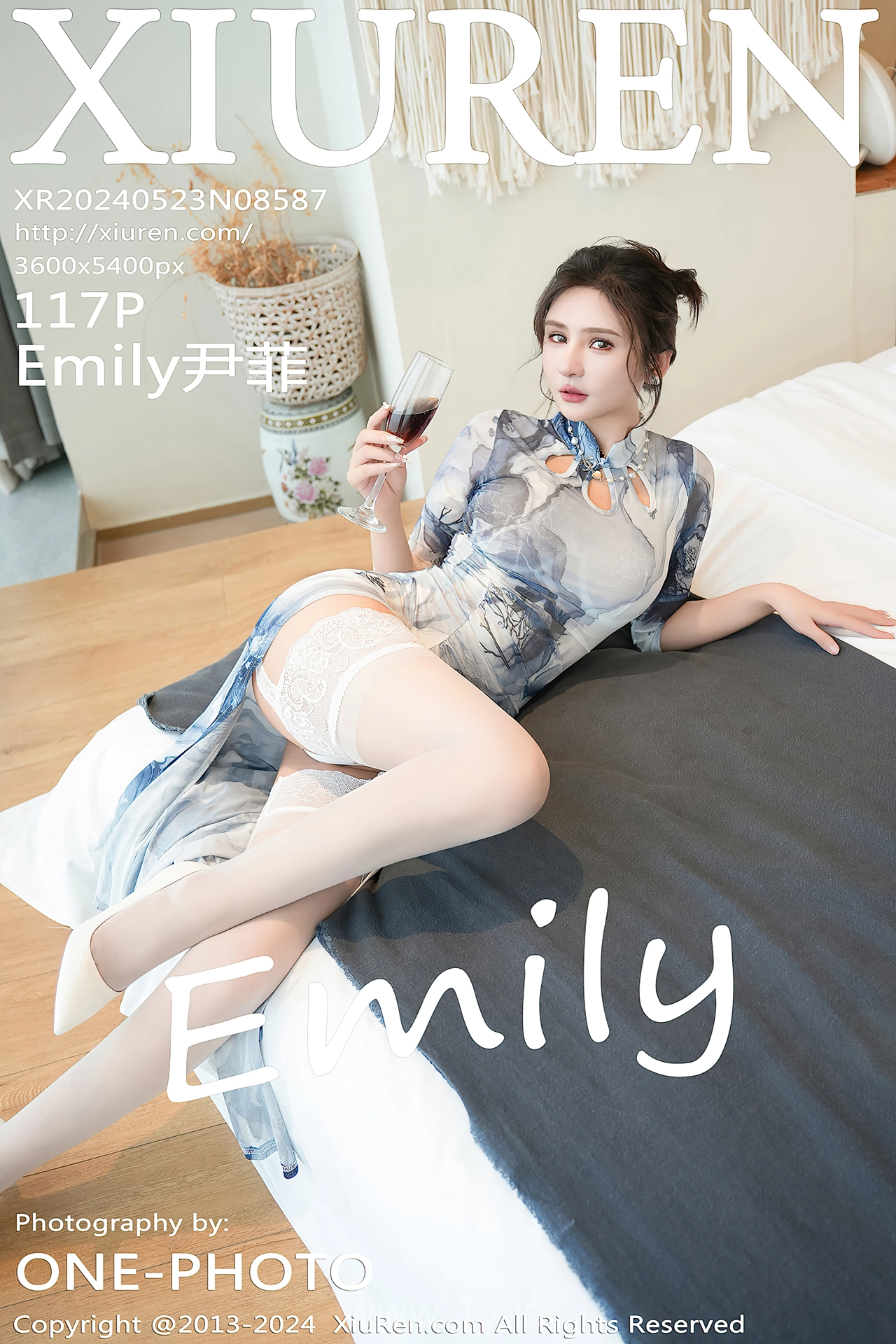 XIUREN(秀人网) No.8587 Fair & Stylish Chinese Hottie Emily尹菲