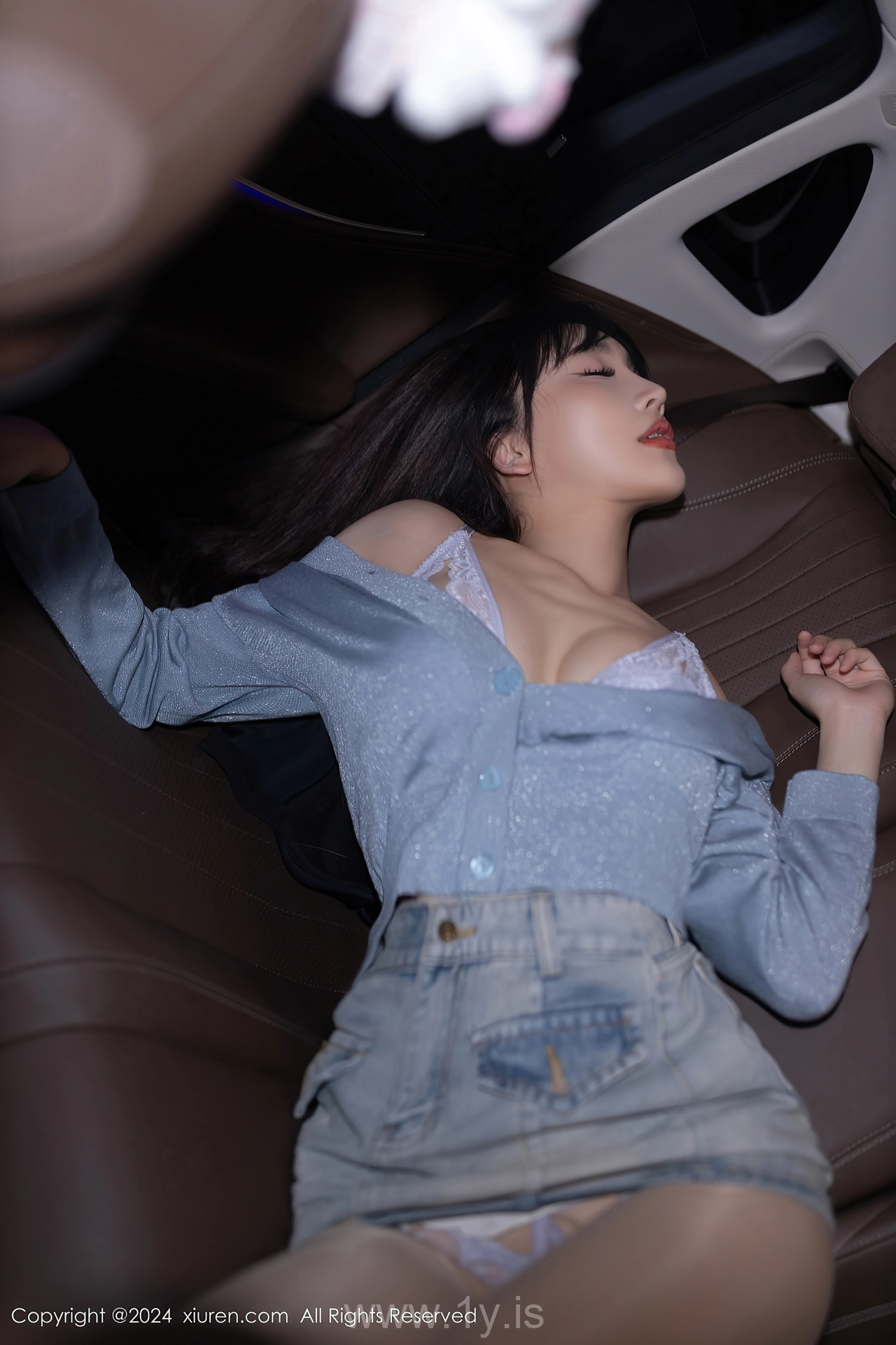 XIUREN(秀人网) No.8590 Good-looking Chinese Sweetheart 陆萱萱