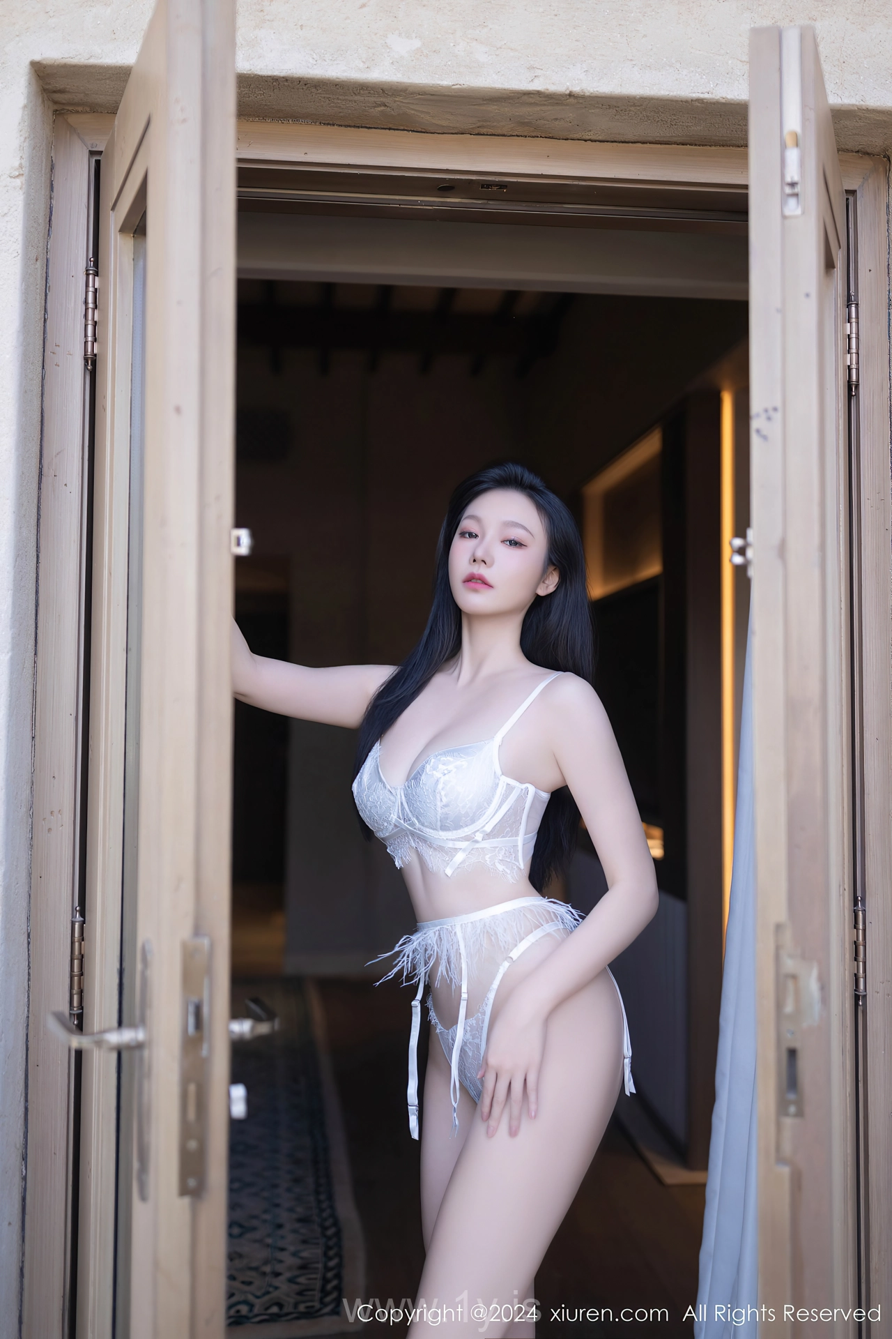 XIUREN(秀人网) No.8612 Bewitching & Intriguing Asian Angel 安然anran