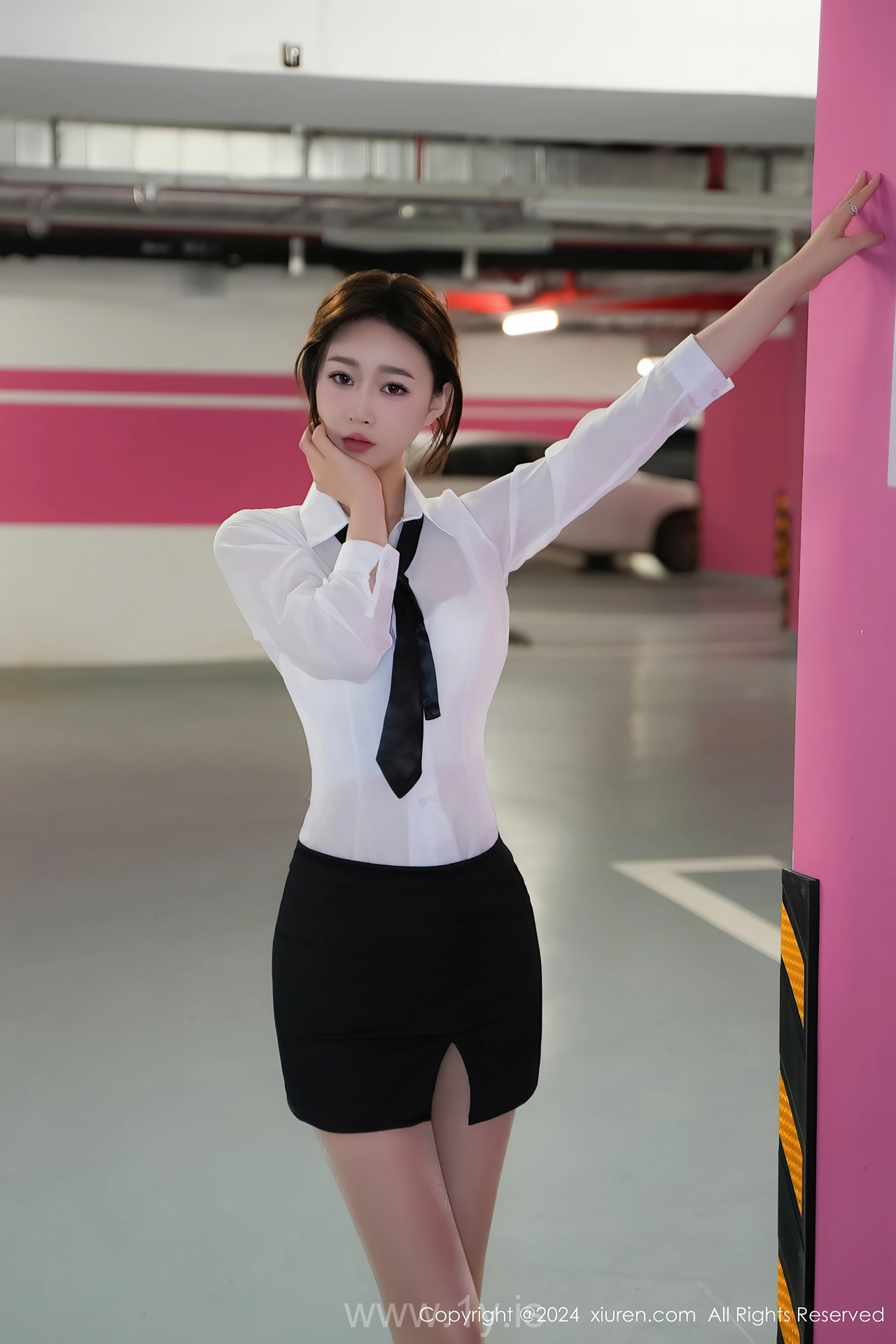 XIUREN(秀人网) No.8613 Attractive Asian Charmer 软糖爱喝奶