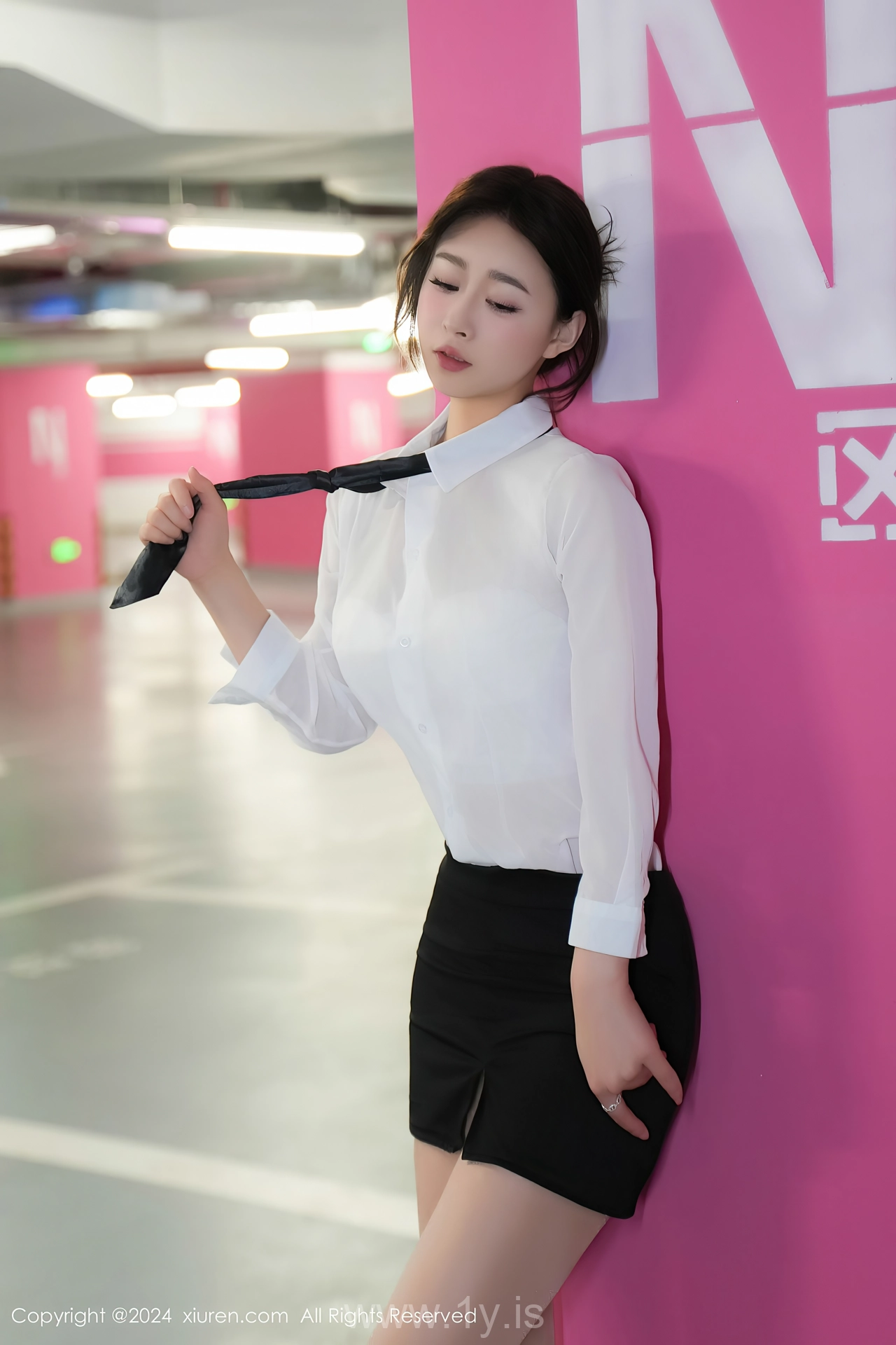 XIUREN(秀人网) No.8613 Attractive Asian Charmer 软糖爱喝奶