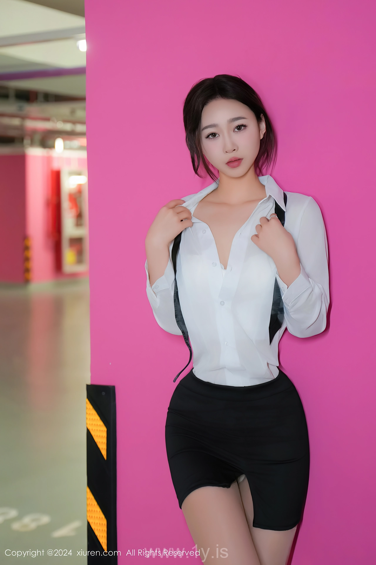 XIUREN(秀人网) No.8613 Attractive Asian Charmer 软糖爱喝奶