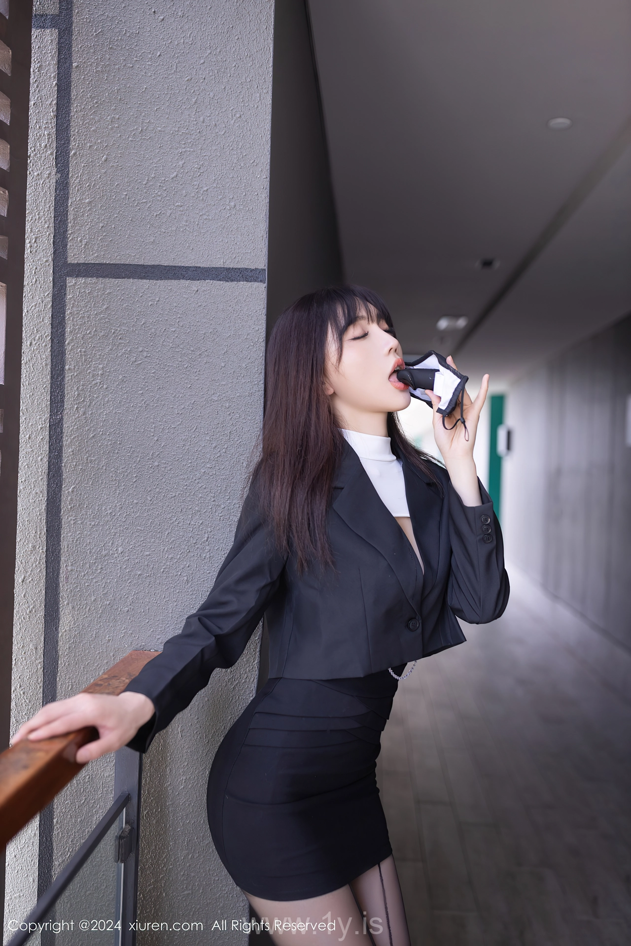 XIUREN(秀人网) No.8627 Radiant & Hot Chinese Jade 陆萱萱