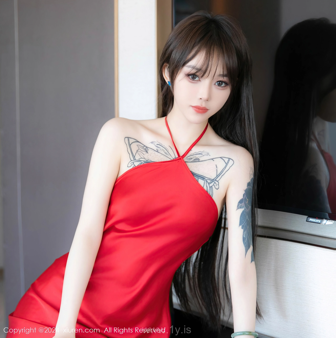 XIUREN(秀人网) No.8630 Shimmering Chinese Starlet 奶瓶