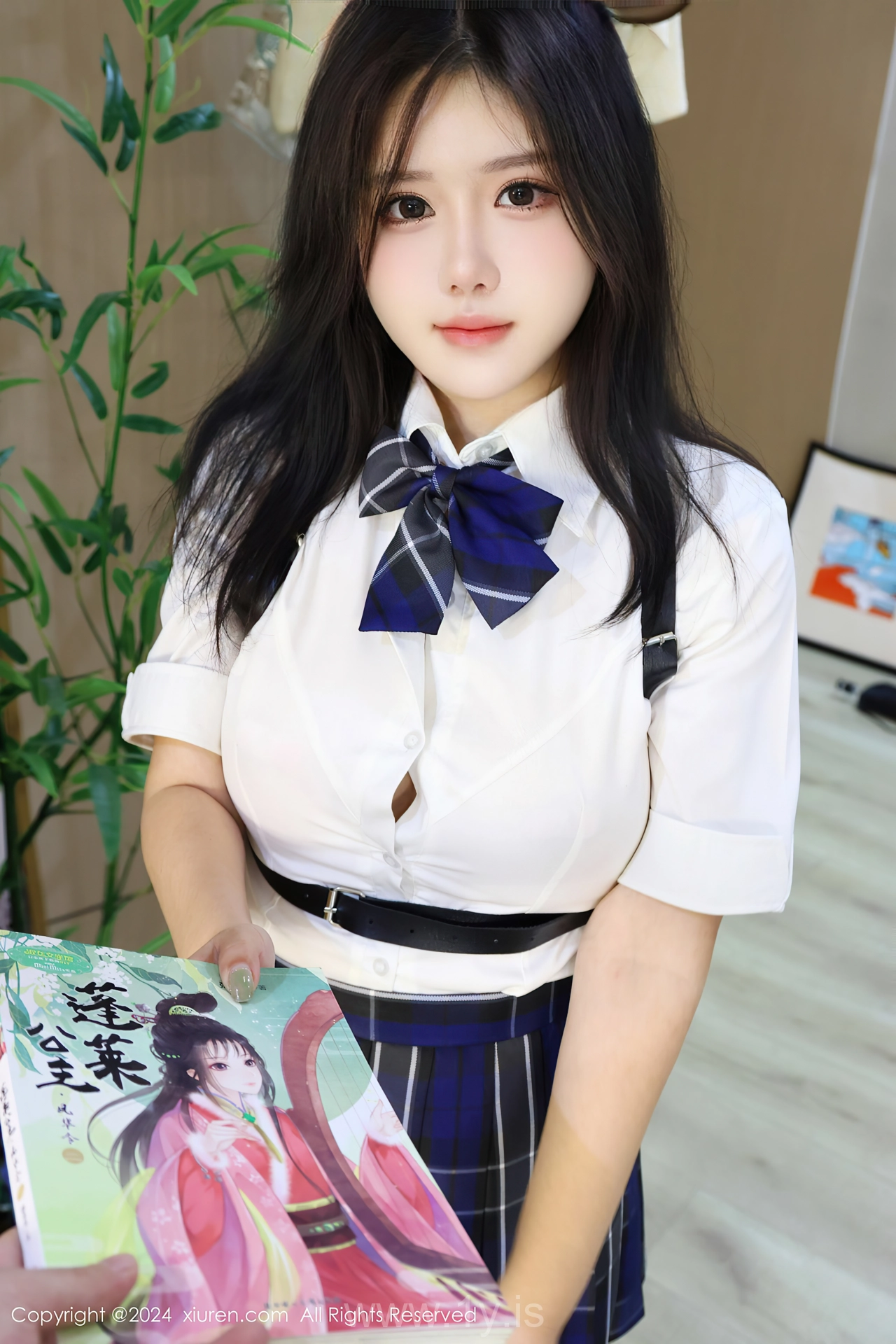 XIUREN(秀人网) No.8637 Mesmerizing Asian Vixen 小薯条nienie