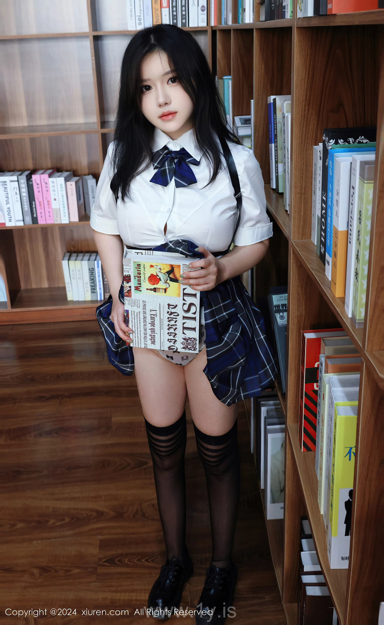 XIUREN(秀人网) No.8637 Mesmerizing Asian Vixen 小薯条nienie