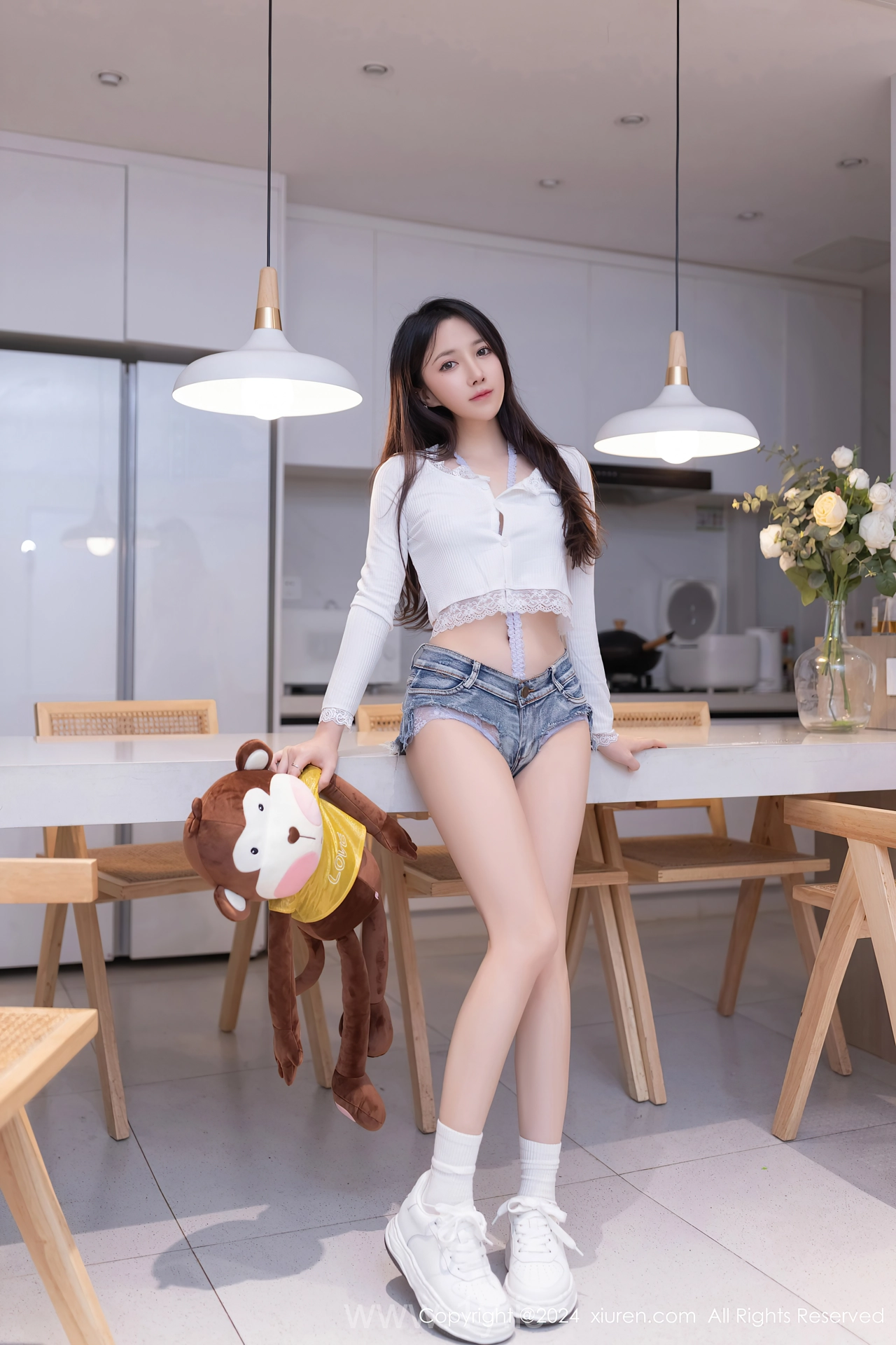 XIUREN(秀人网) No.8639 Delicate & Classy Chinese Diva 鱼子酱Fish