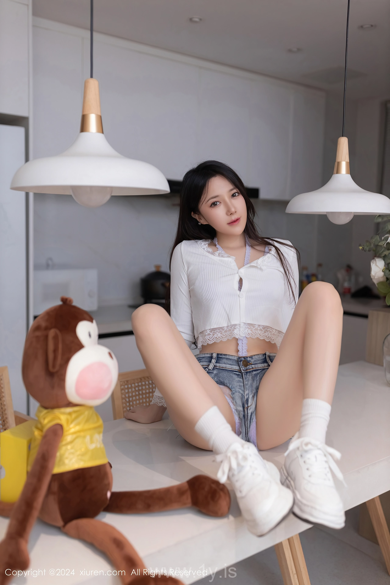 XIUREN(秀人网) No.8639 Delicate & Classy Chinese Diva 鱼子酱Fish