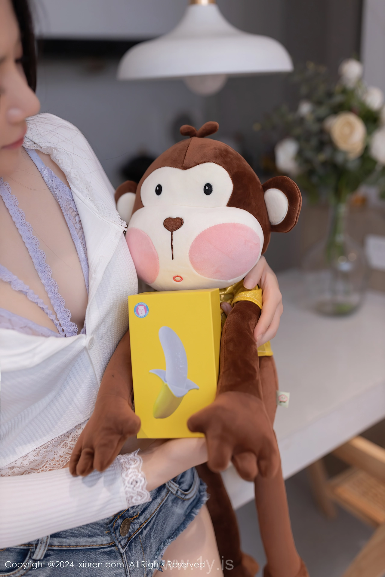 XIUREN(秀人网) No.8639 Delicate & Classy Chinese Diva 鱼子酱Fish