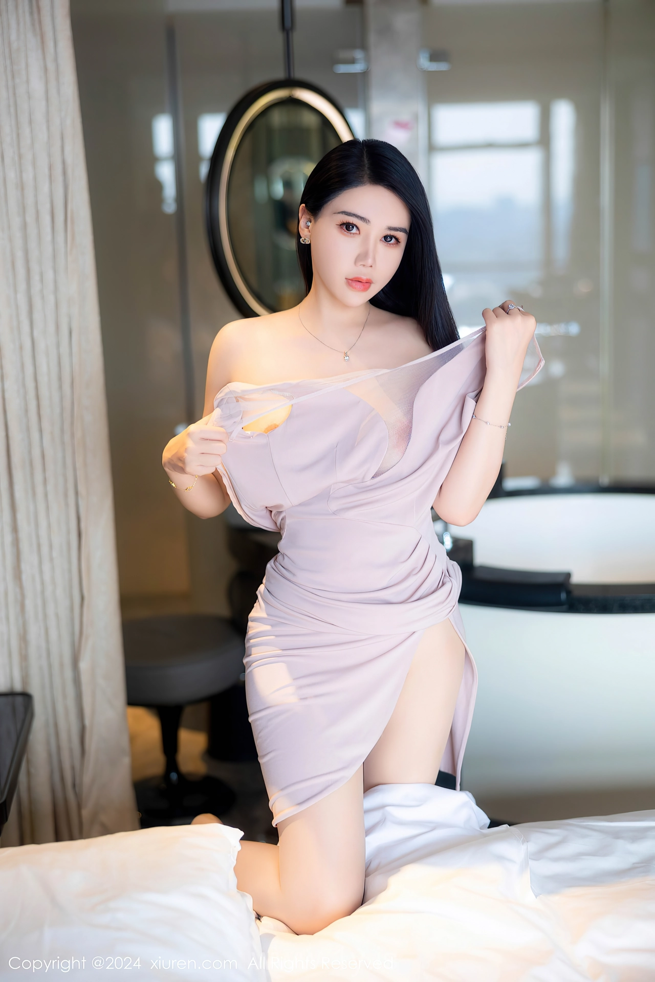 XIUREN(秀人网) No.8655 Extraordinary Chinese Nymph 李若汐