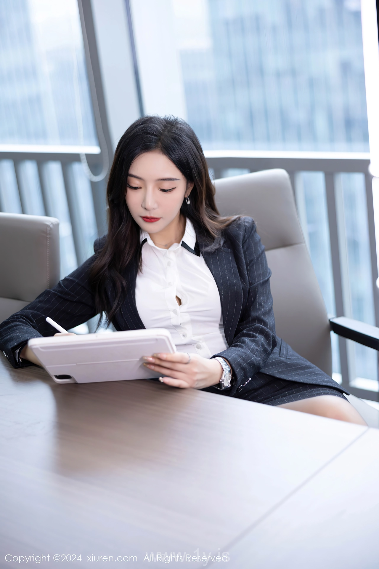 XIUREN(秀人网) No.8656 Pretty Asian Queen 王馨瑶yanni