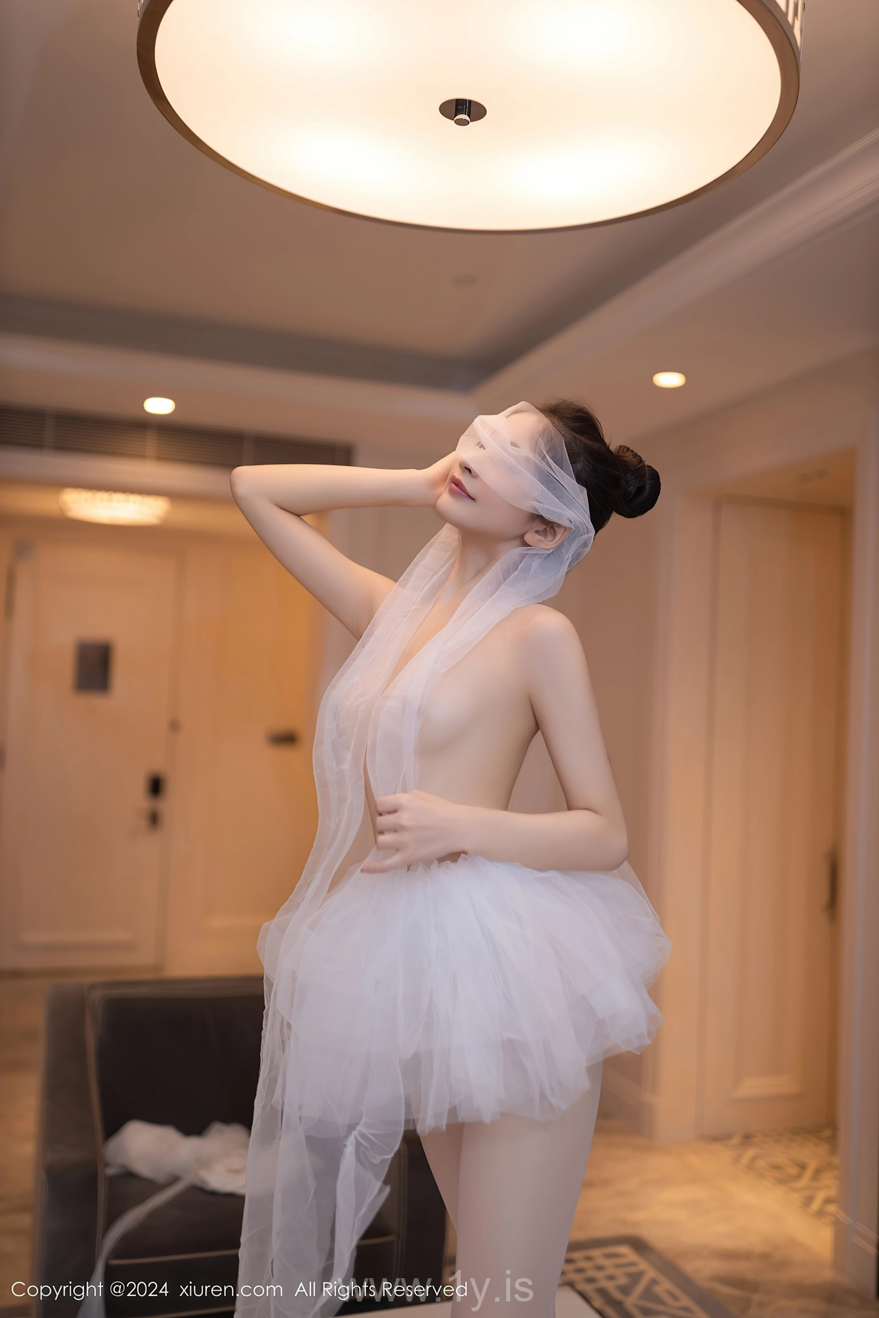 XIUREN(秀人网) No.8657 Sophisticated & Sensuous Asian Charmer 鱼尾fish