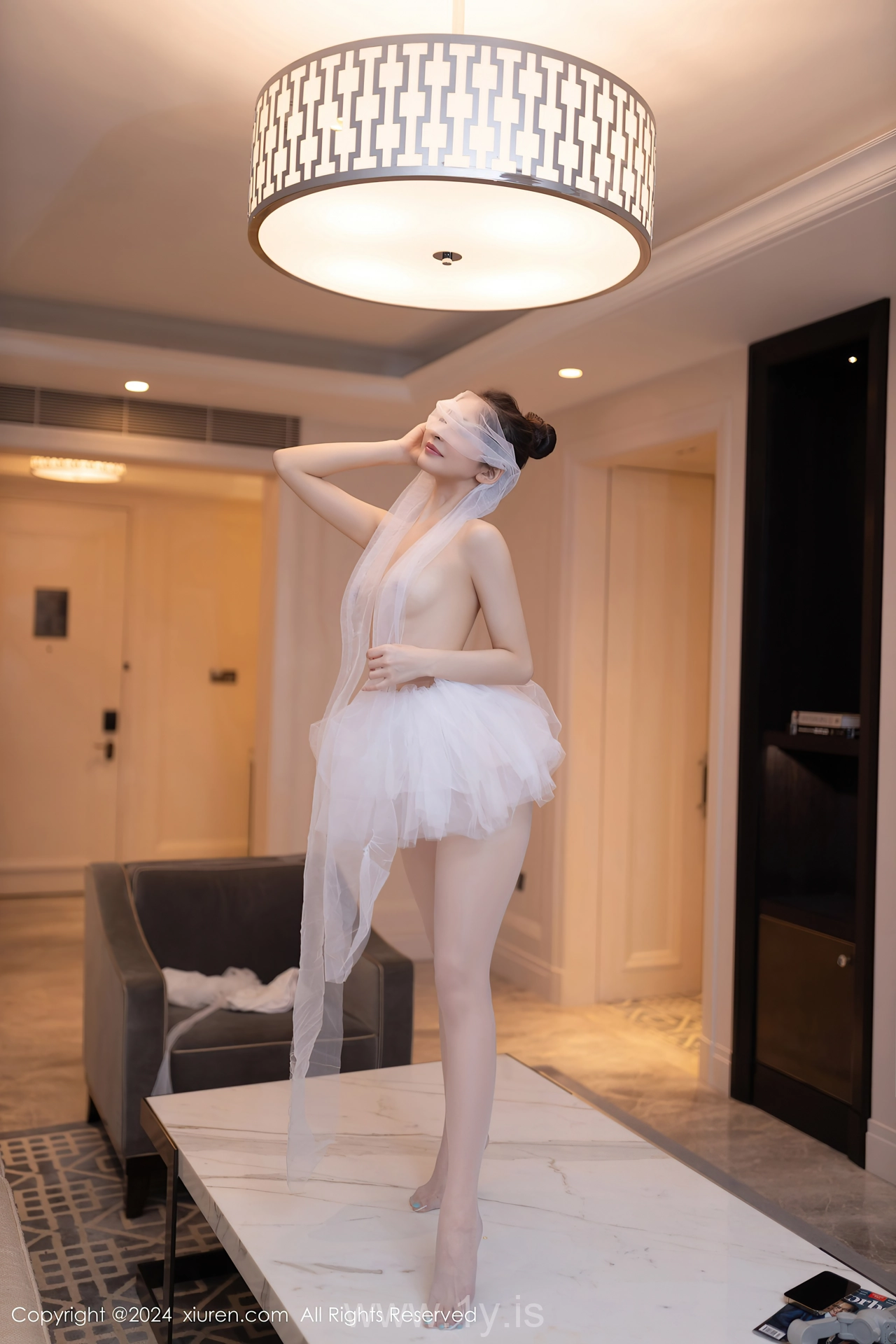 XIUREN(秀人网) No.8657 Sophisticated & Sensuous Asian Charmer 鱼尾fish