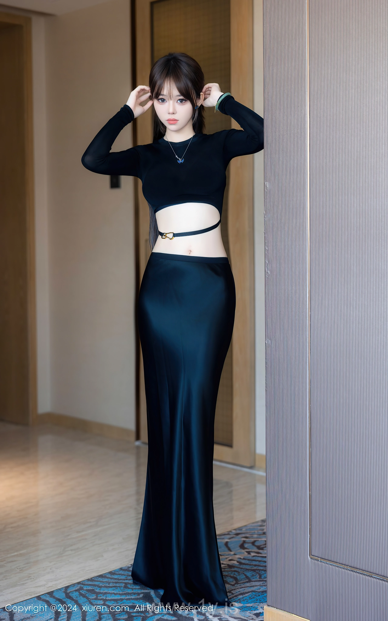 XIUREN(秀人网) No.8661 Glamorous & Pretty Chinese Hottie 奶瓶