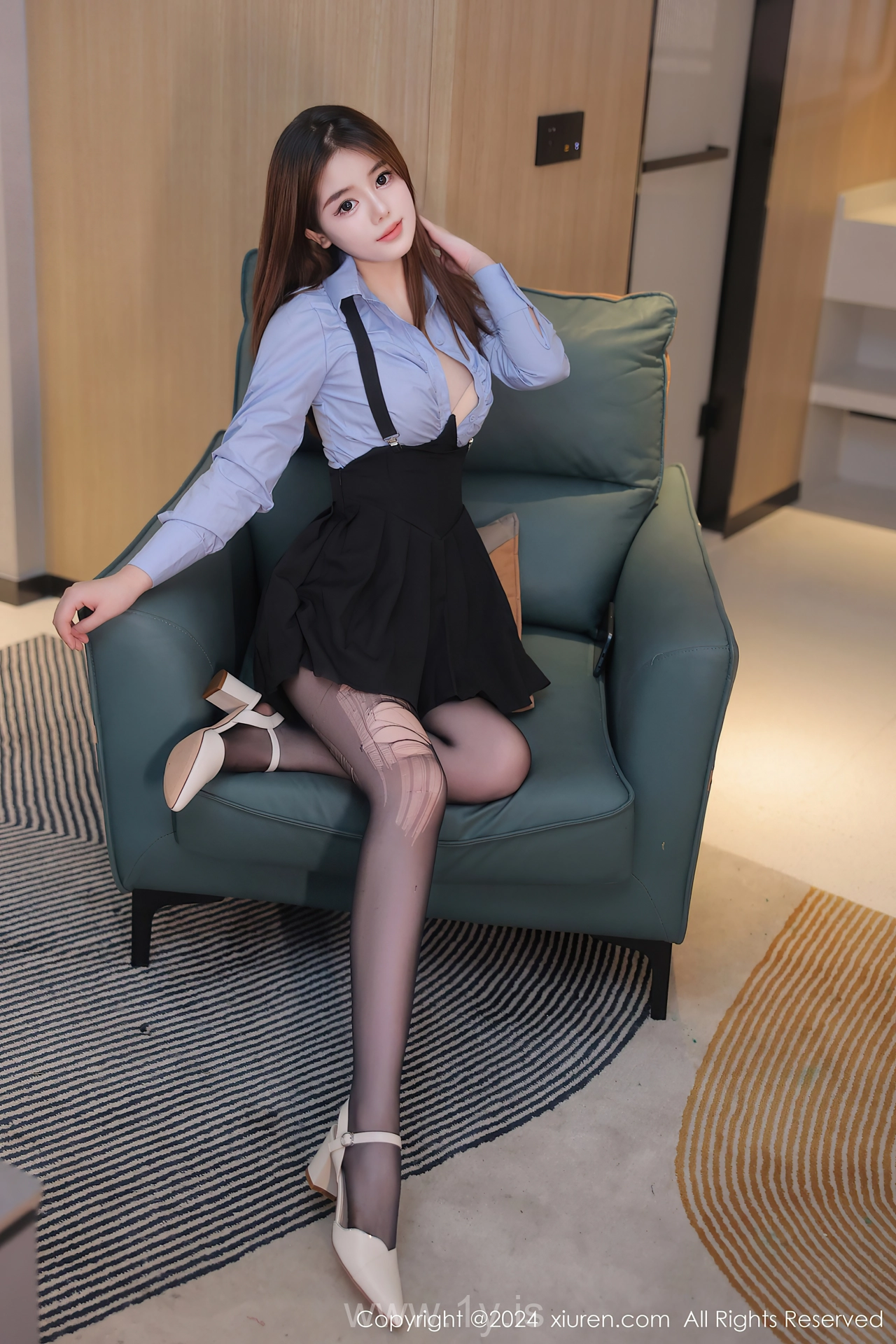 XIUREN(秀人网) No.8666 Innocent Chinese Enigma 白乐乐