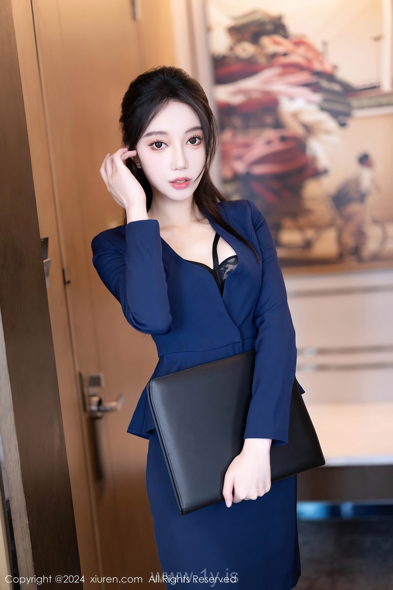 XIUREN(秀人网) No.8669 Playful & Charismatic Asian Rose 玥儿玥