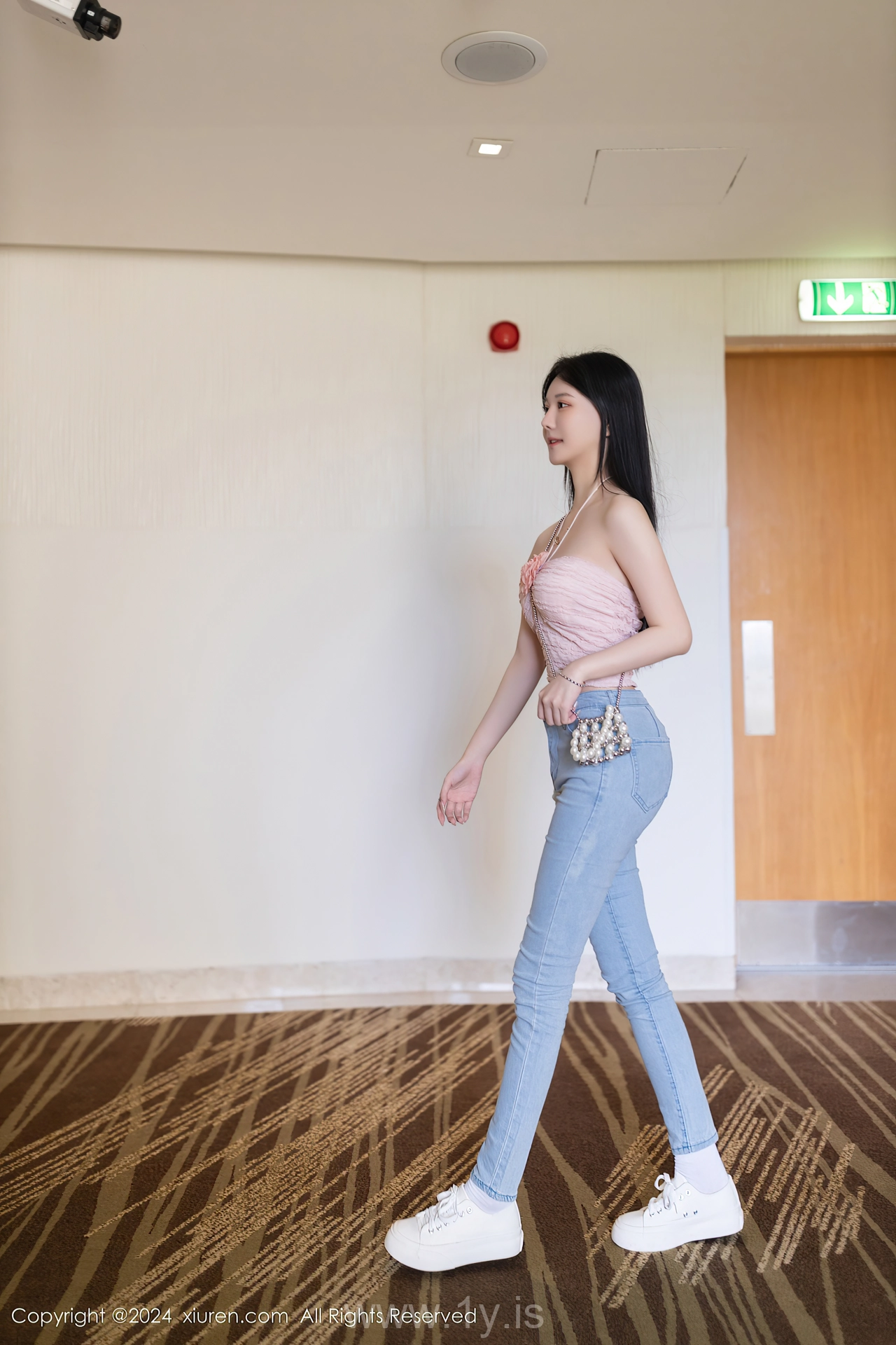 XIUREN(秀人网) No.8672 Adorable & Radiant Chinese Siren 幼幼