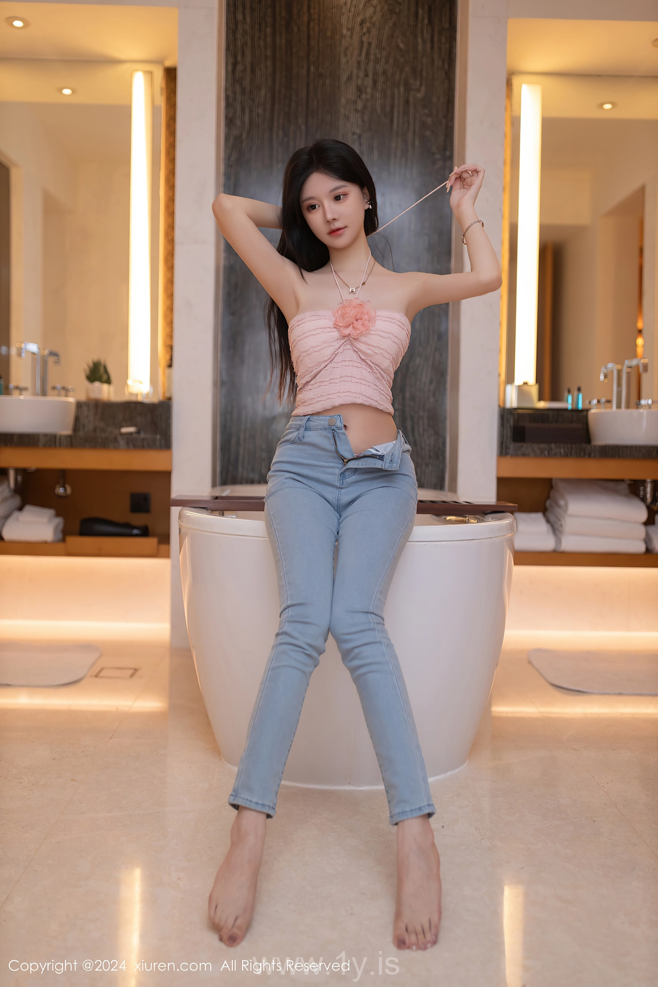 XIUREN(秀人网) No.8672 Adorable & Radiant Chinese Siren 幼幼