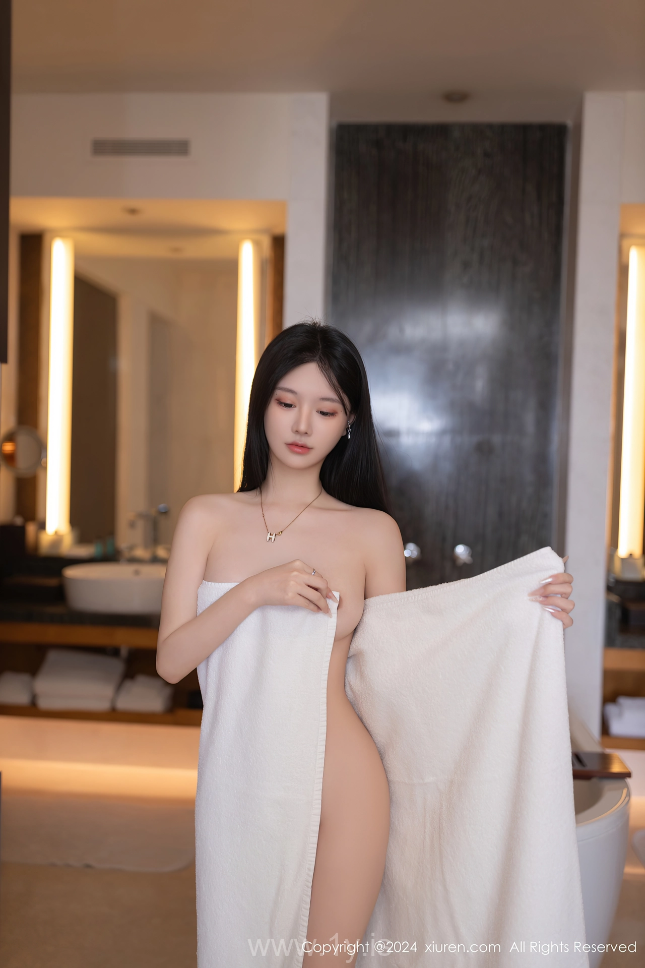 XIUREN(秀人网) No.8672 Adorable & Radiant Chinese Siren 幼幼