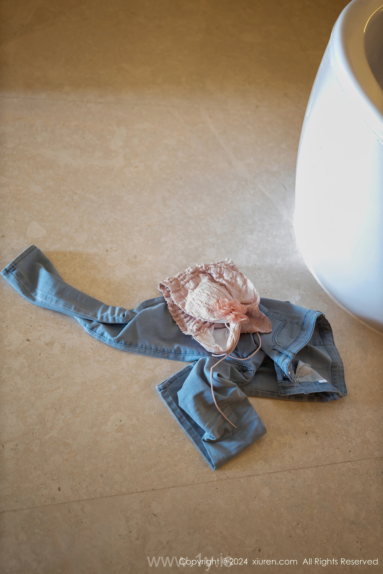 XIUREN(秀人网) No.8672 Adorable & Radiant Chinese Siren 幼幼