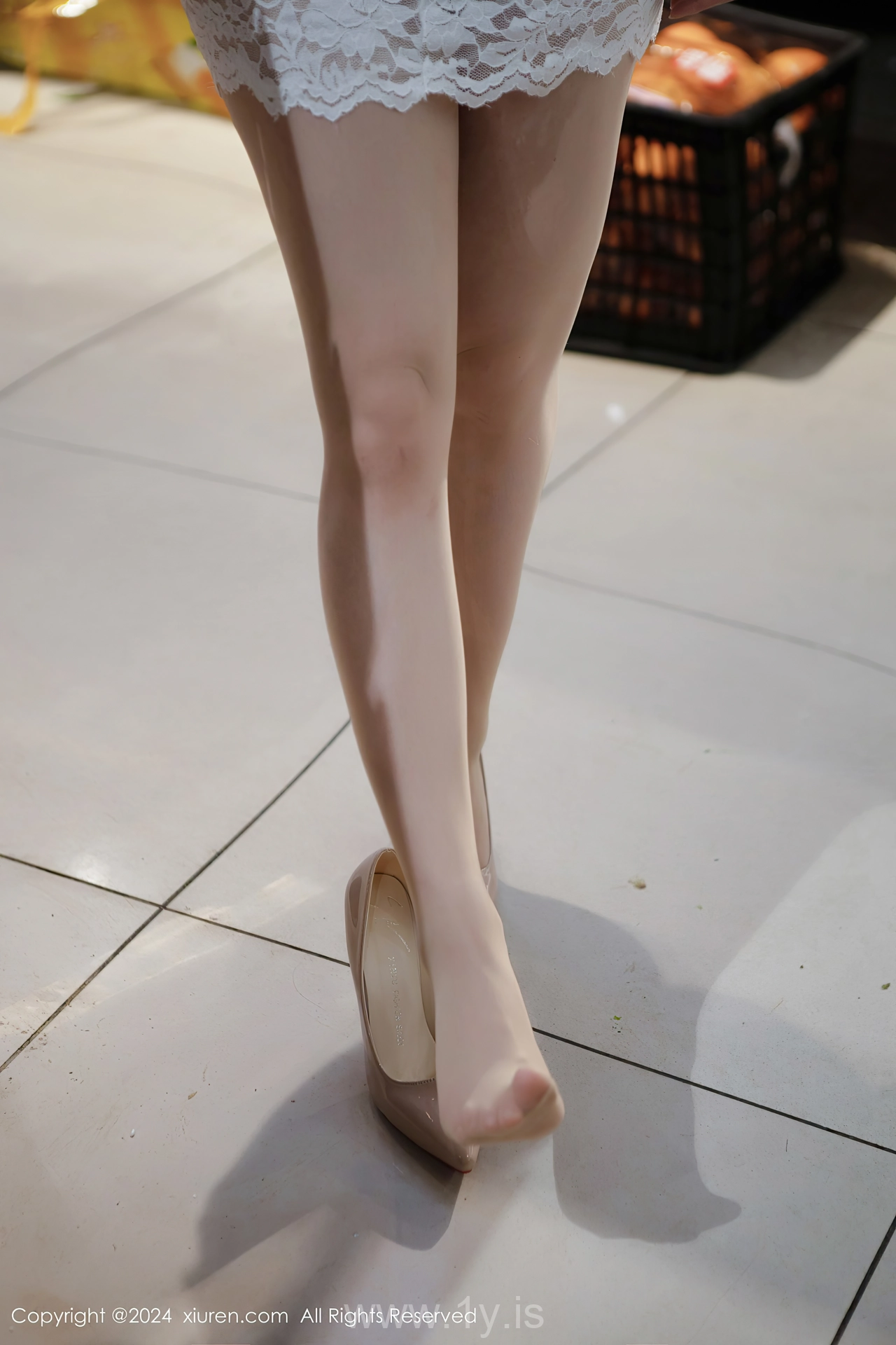 XIUREN(秀人网) No.8677 Cute & Graceful Chinese Rara Avis 豆瓣酱