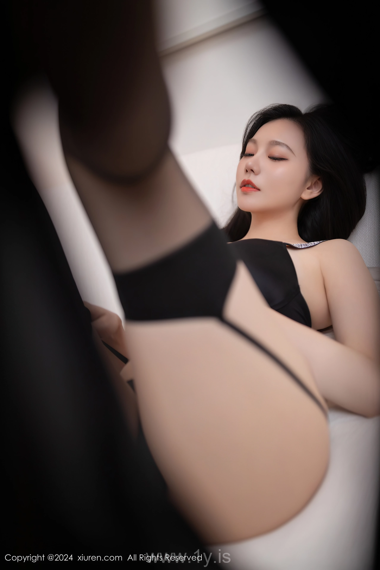 XIUREN(秀人网) No.8681 Good-looking & Fair Chinese Dreamgirl 安然anran