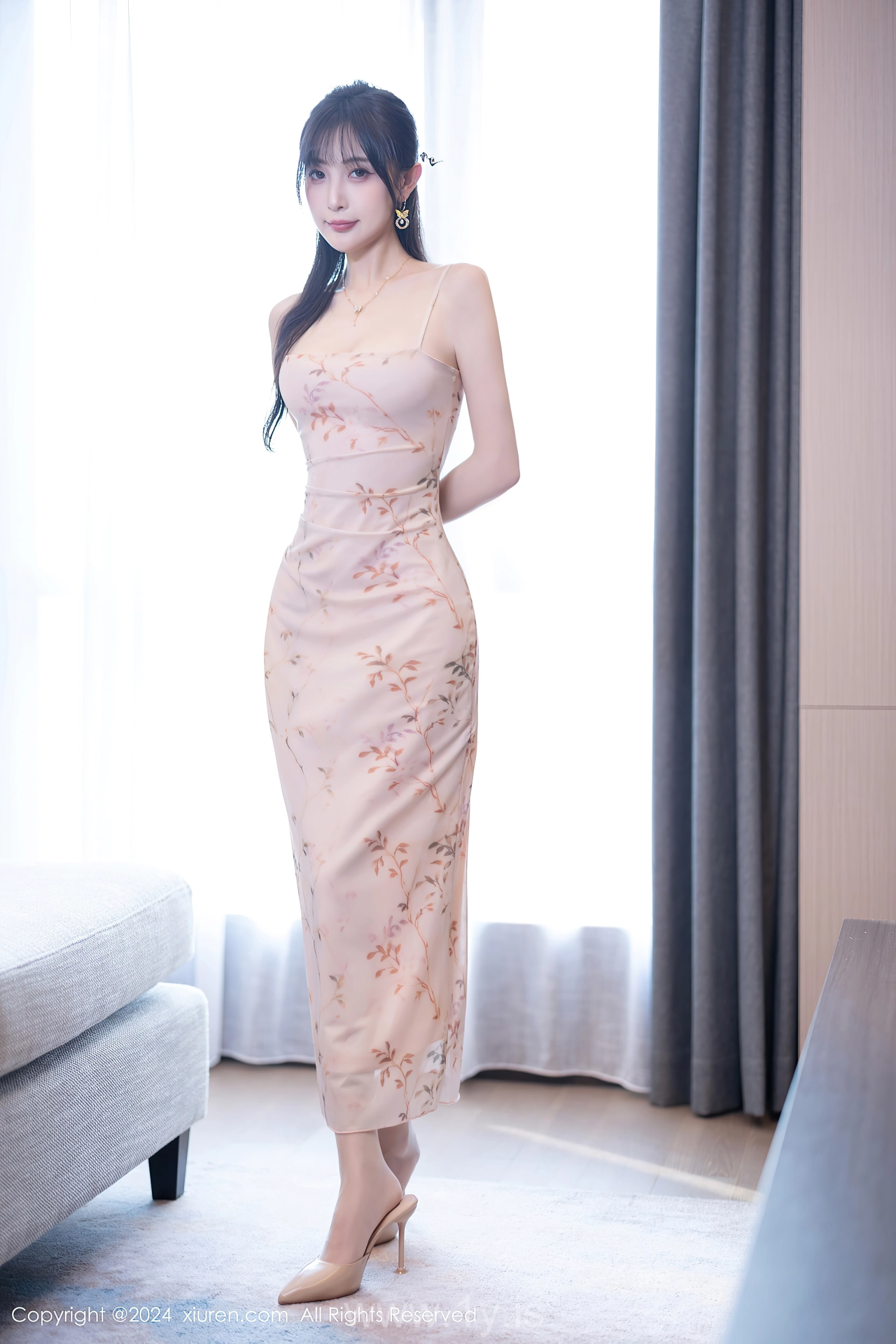 XIUREN(秀人网) No.8682 Playful Chinese Homebody Girl 林星阑