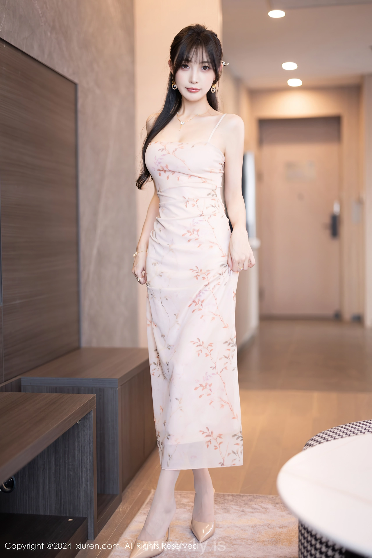 XIUREN(秀人网) No.8682 Playful Chinese Homebody Girl 林星阑