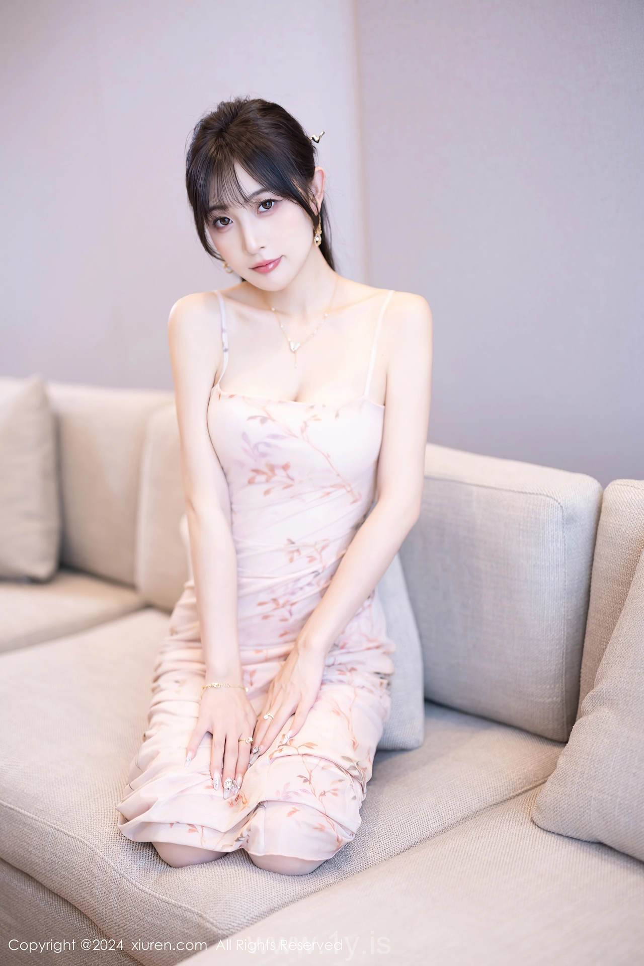 XIUREN(秀人网) No.8682 Playful Chinese Homebody Girl 林星阑