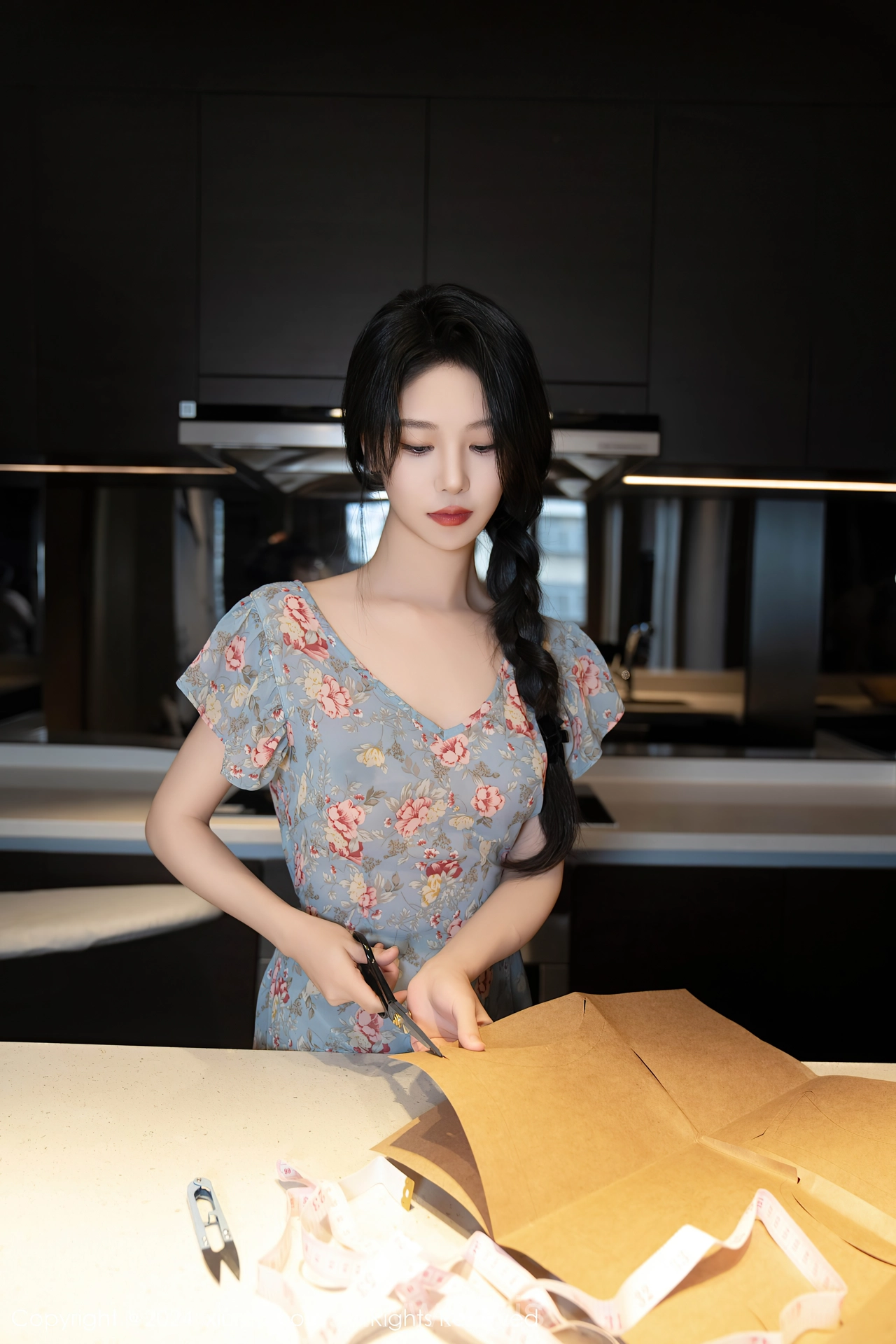 XIUREN(秀人网) No.8704 Lively Asian Enchantress 利世