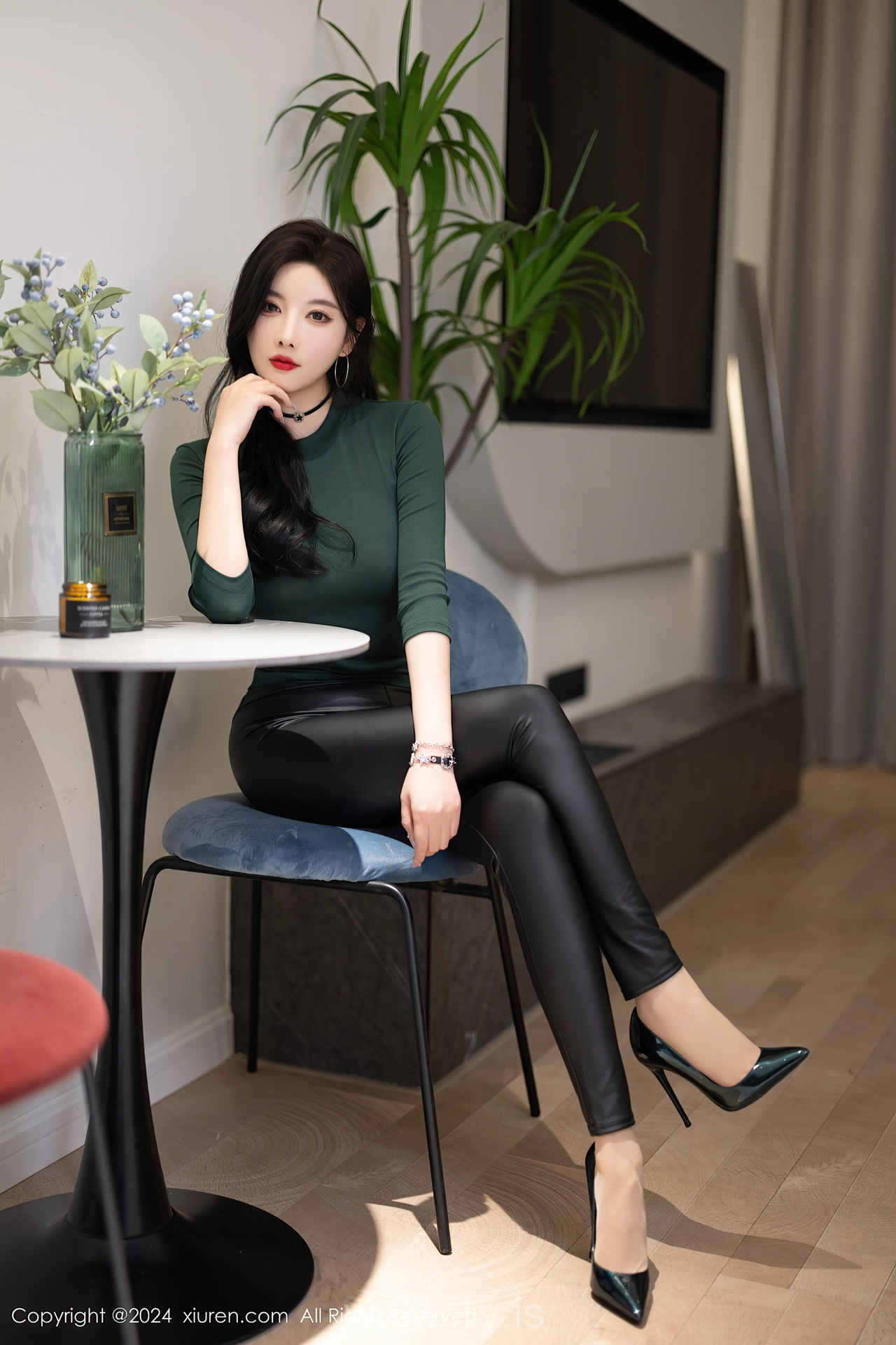 XIUREN(秀人网) No.8707 Alluring Chinese Sweetheart 杨晨晨Yome