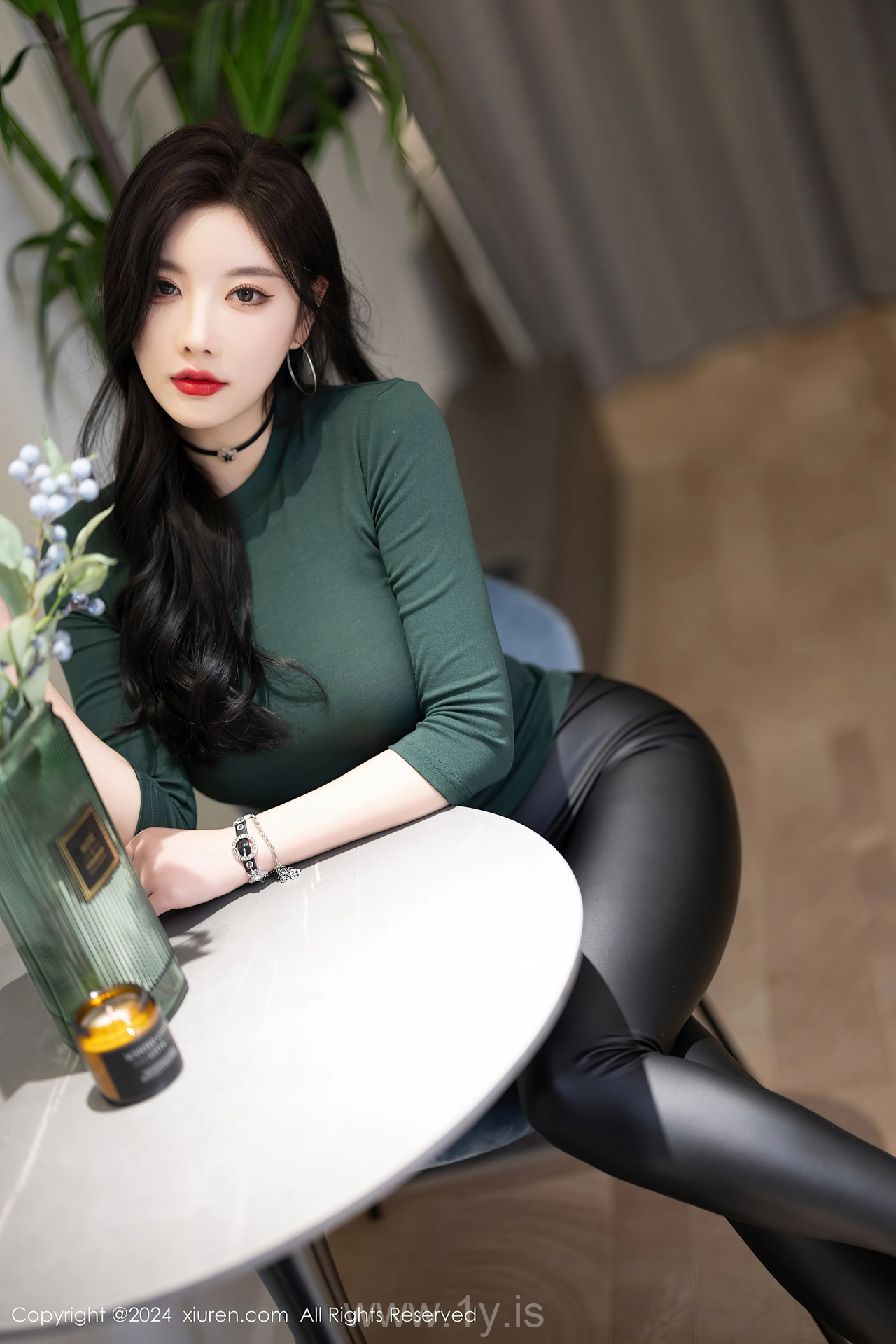 XIUREN(秀人网) No.8707 Alluring Chinese Sweetheart 杨晨晨Yome